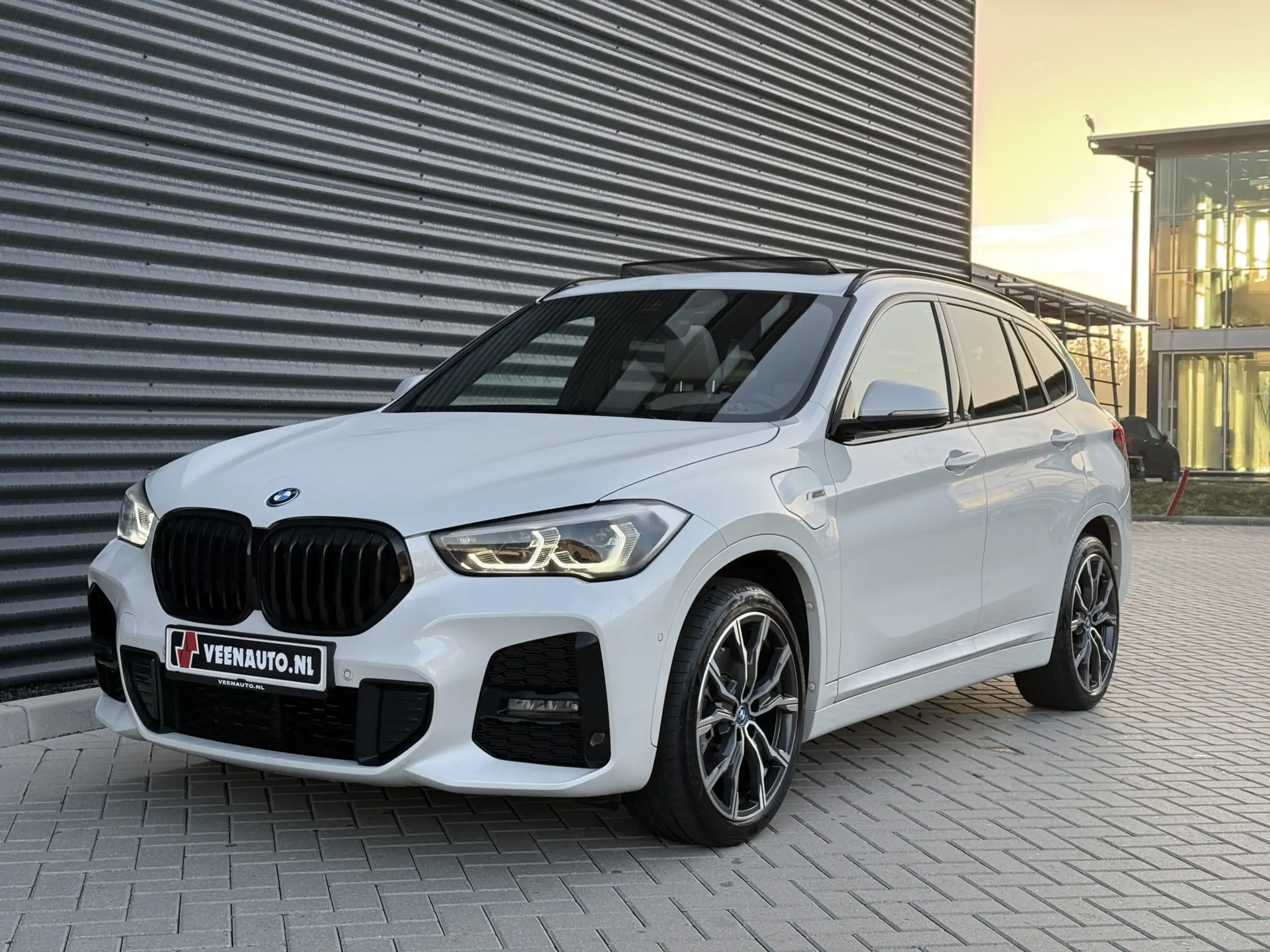 BMW - X1