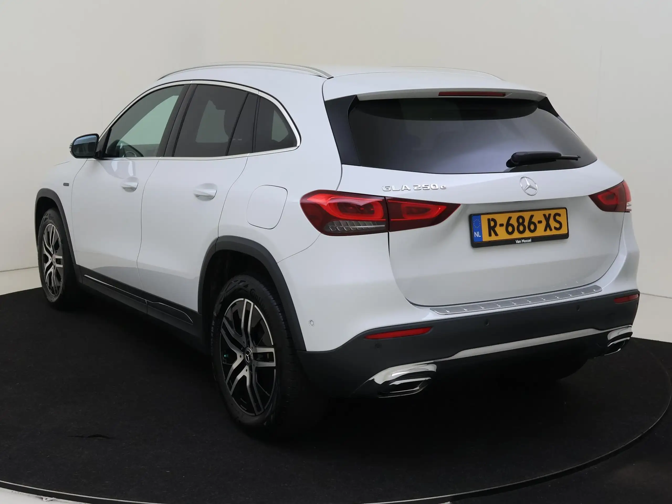 Mercedes-Benz - GLA 250