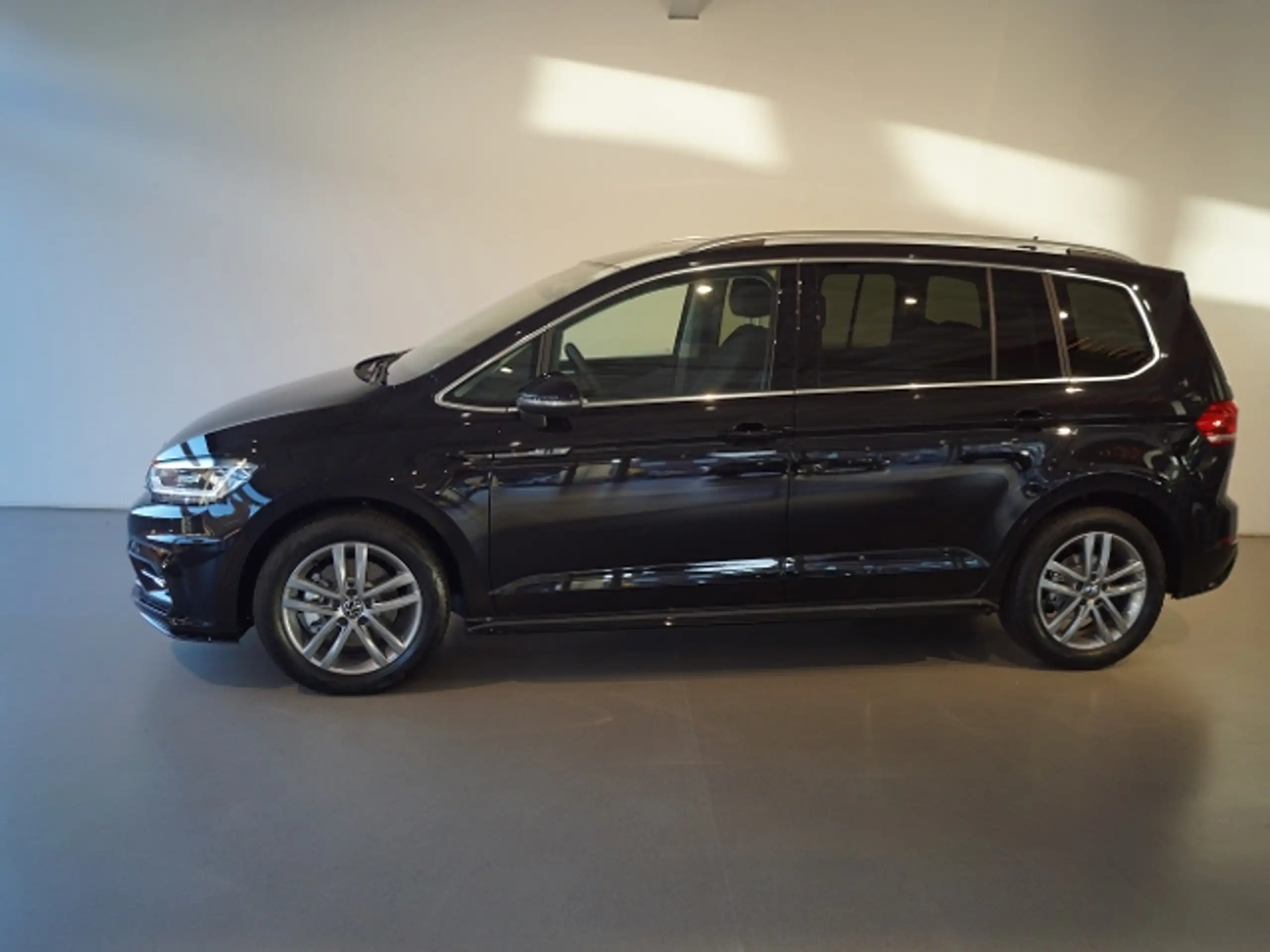 Volkswagen - Touran