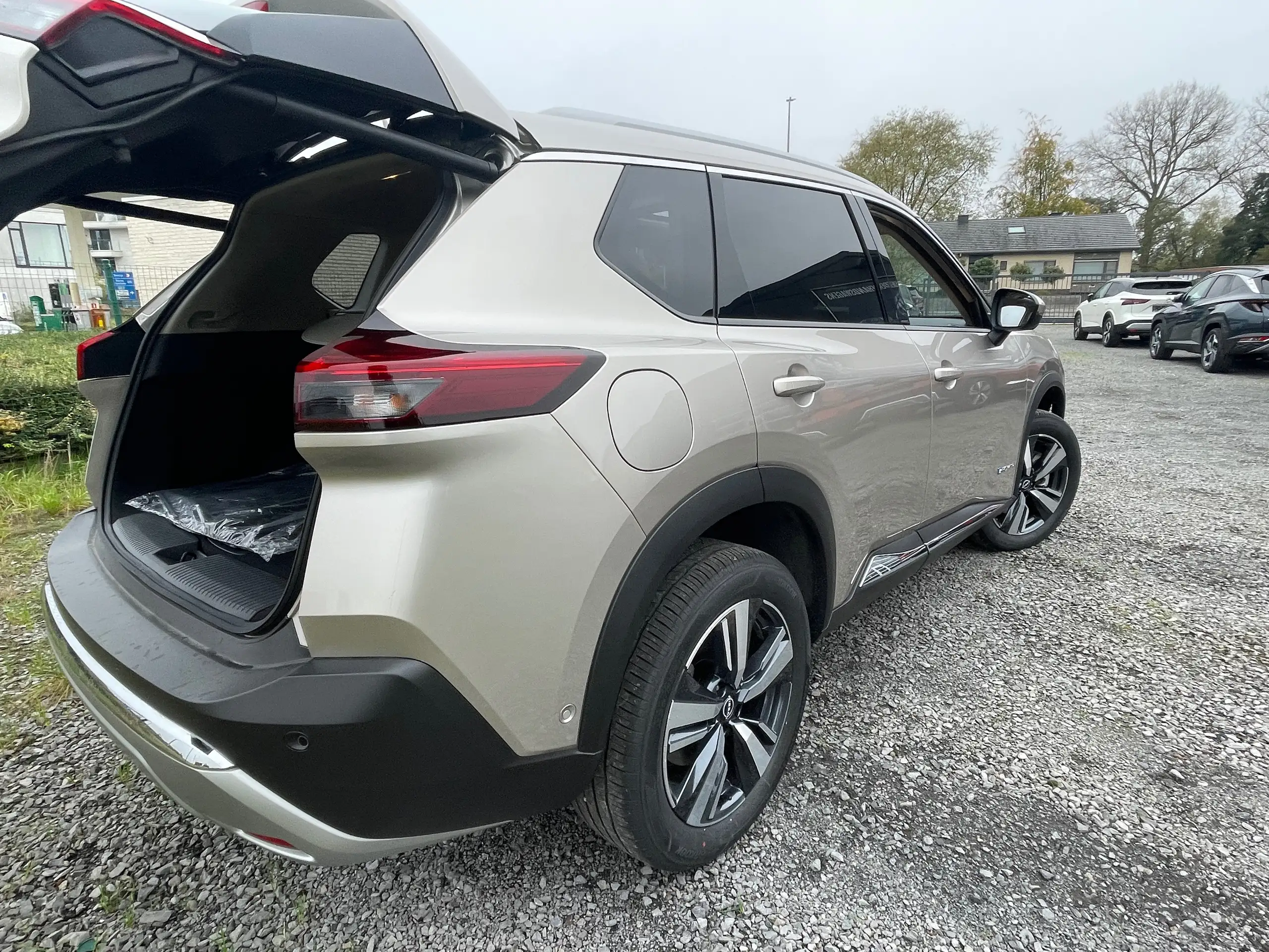 Nissan - X-Trail