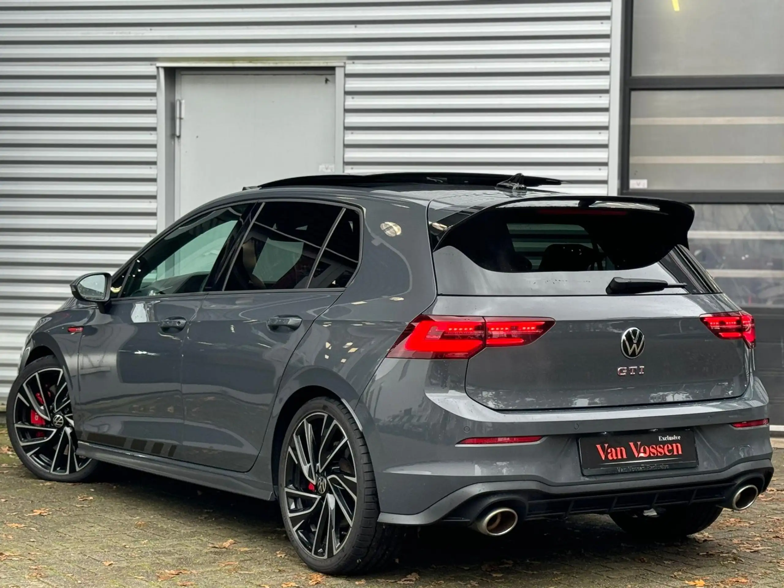 Volkswagen - Golf GTI