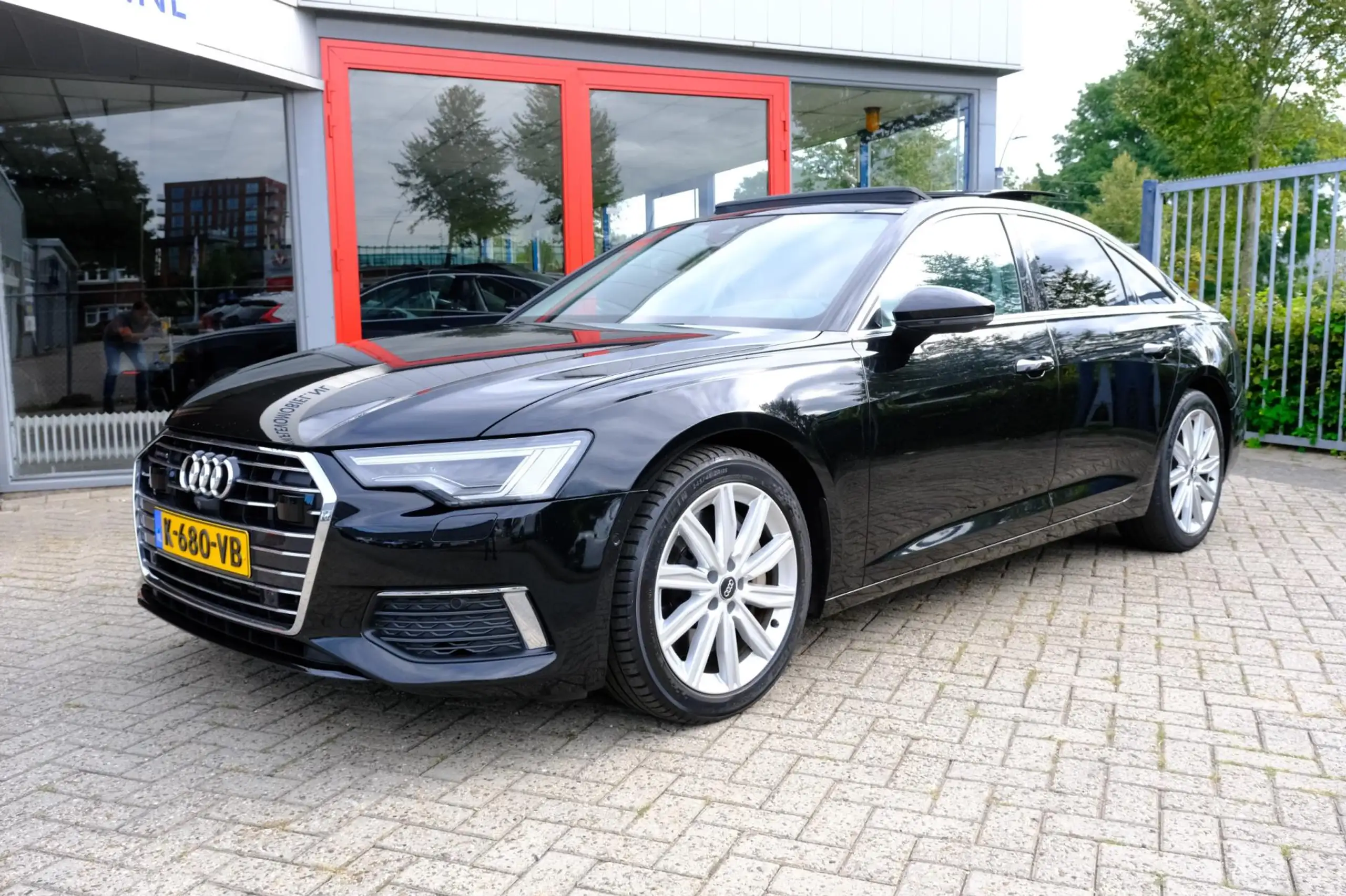 Audi - A6