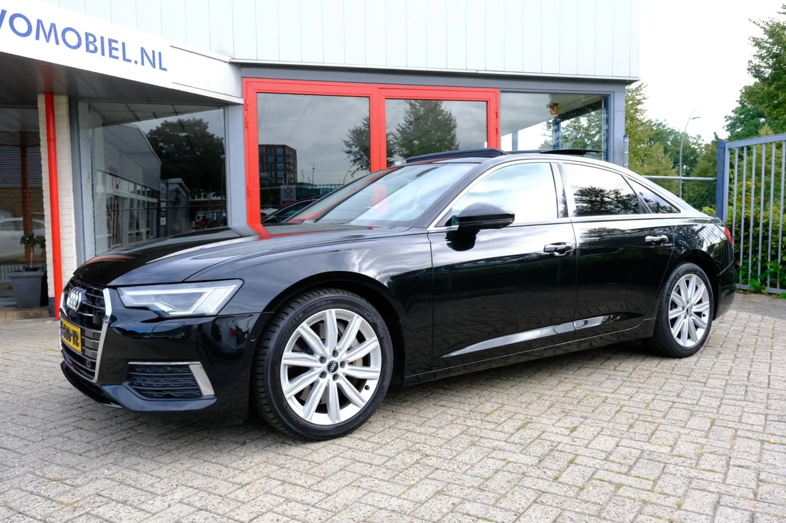 Audi - A6