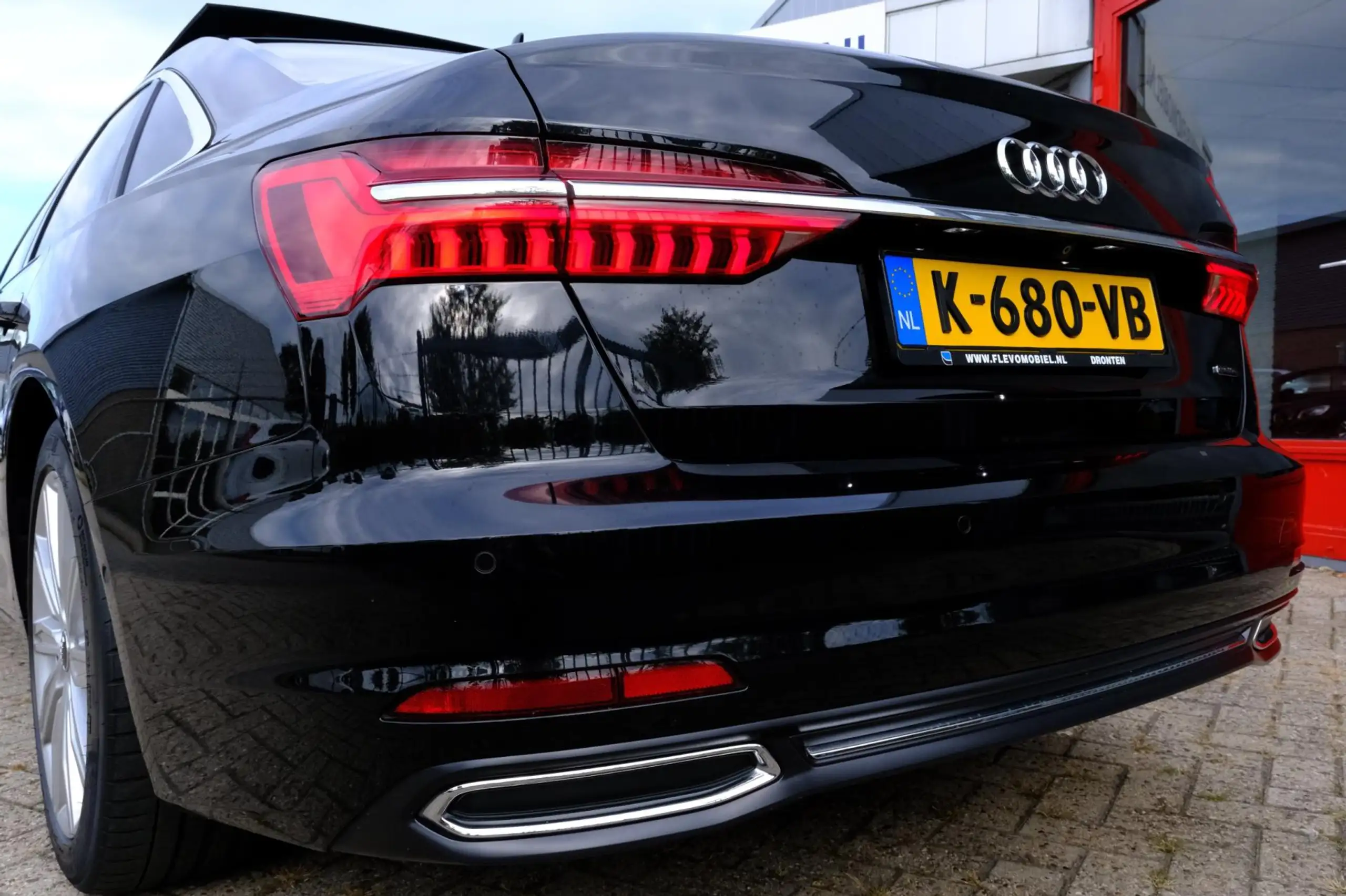 Audi - A6