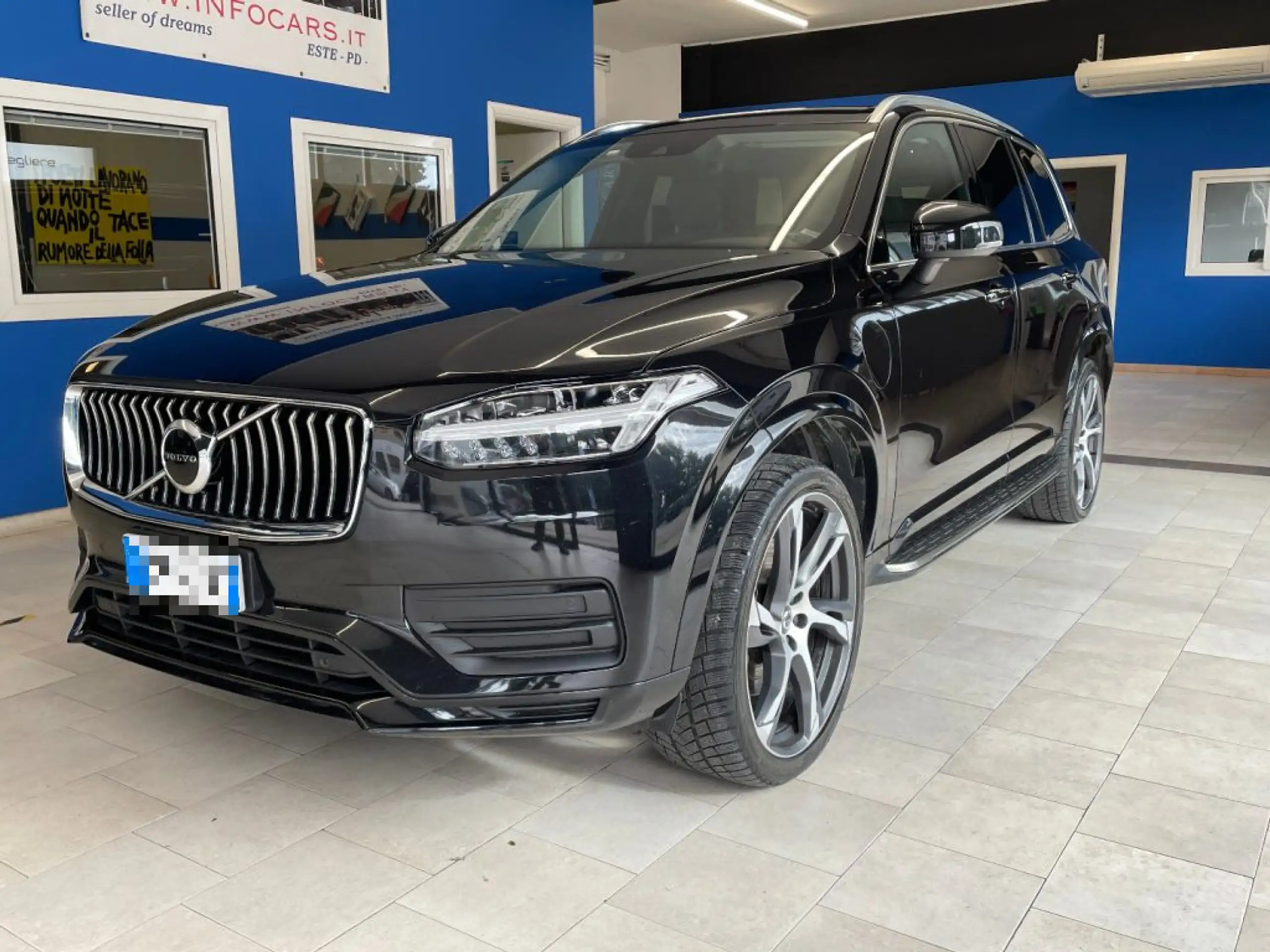 Volvo - XC90