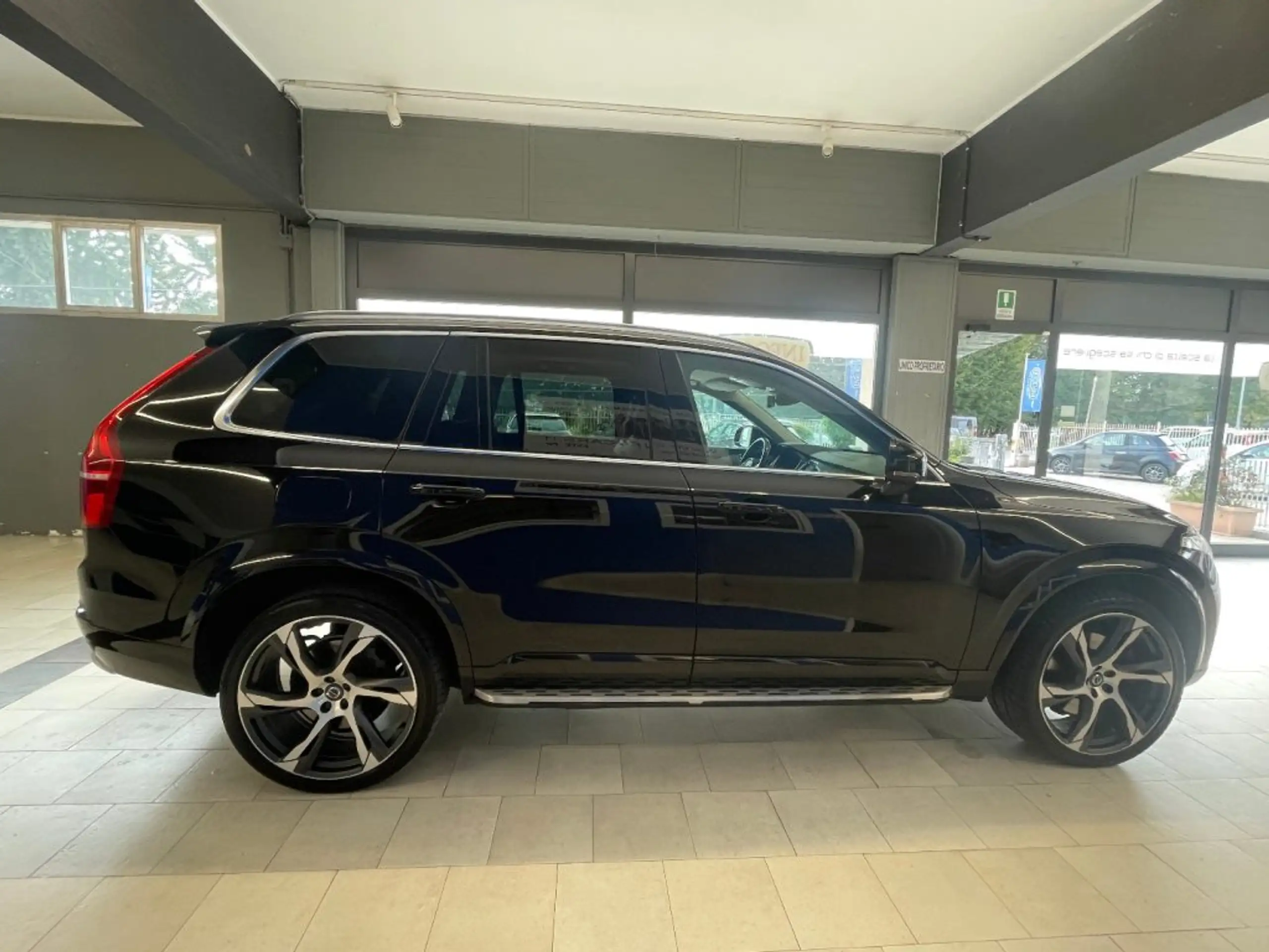 Volvo - XC90