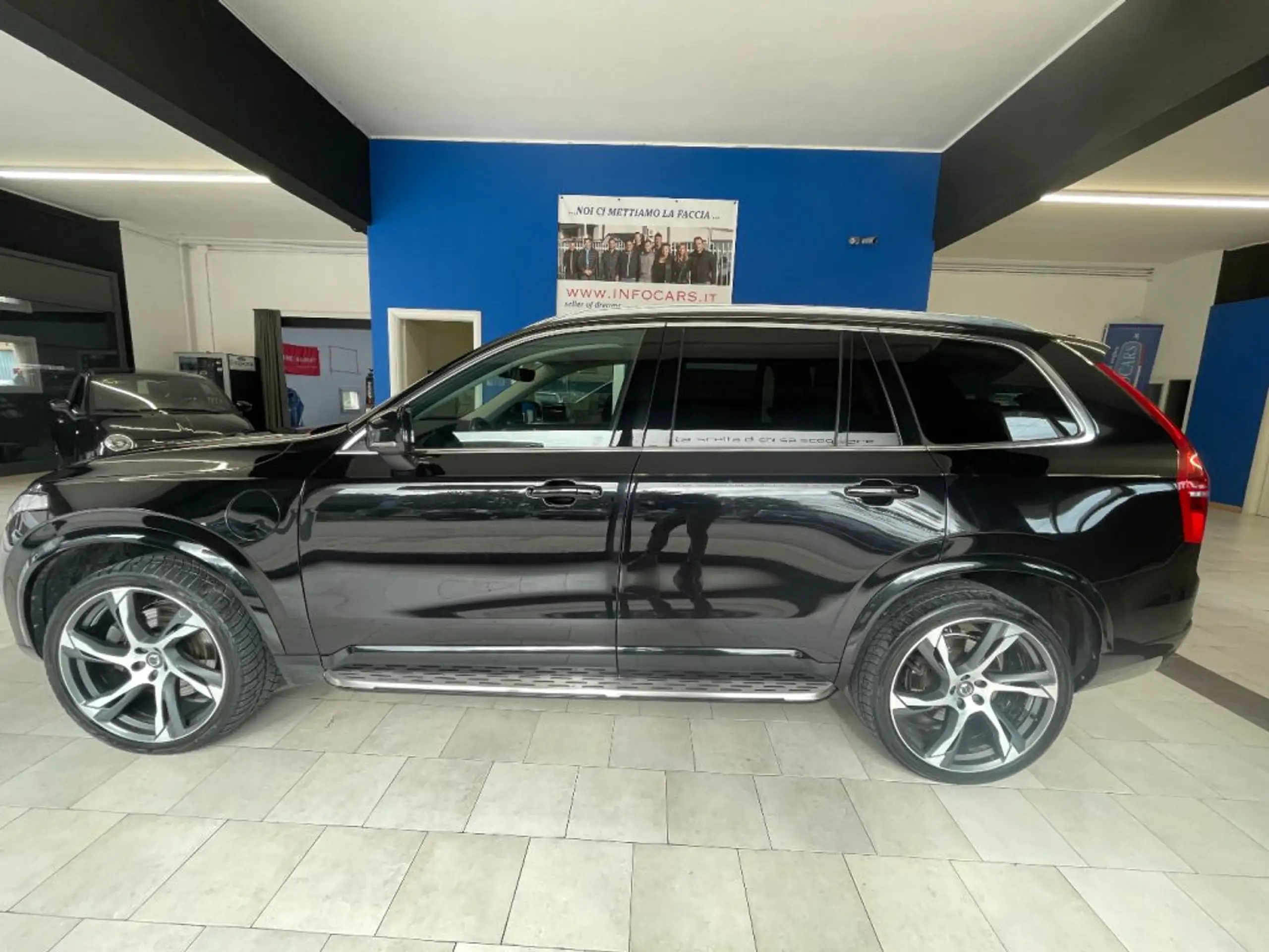 Volvo - XC90