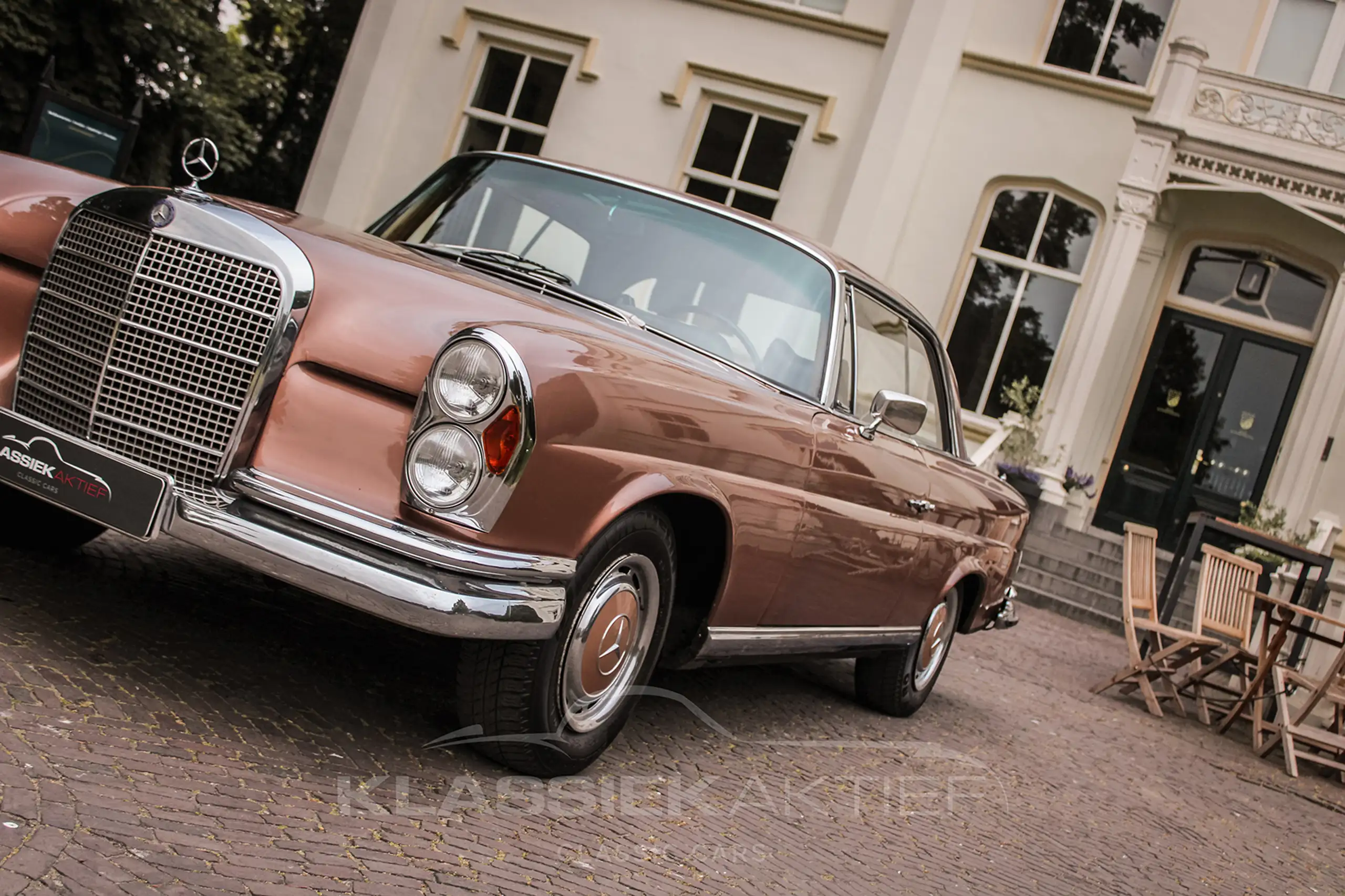 Mercedes-Benz - 280