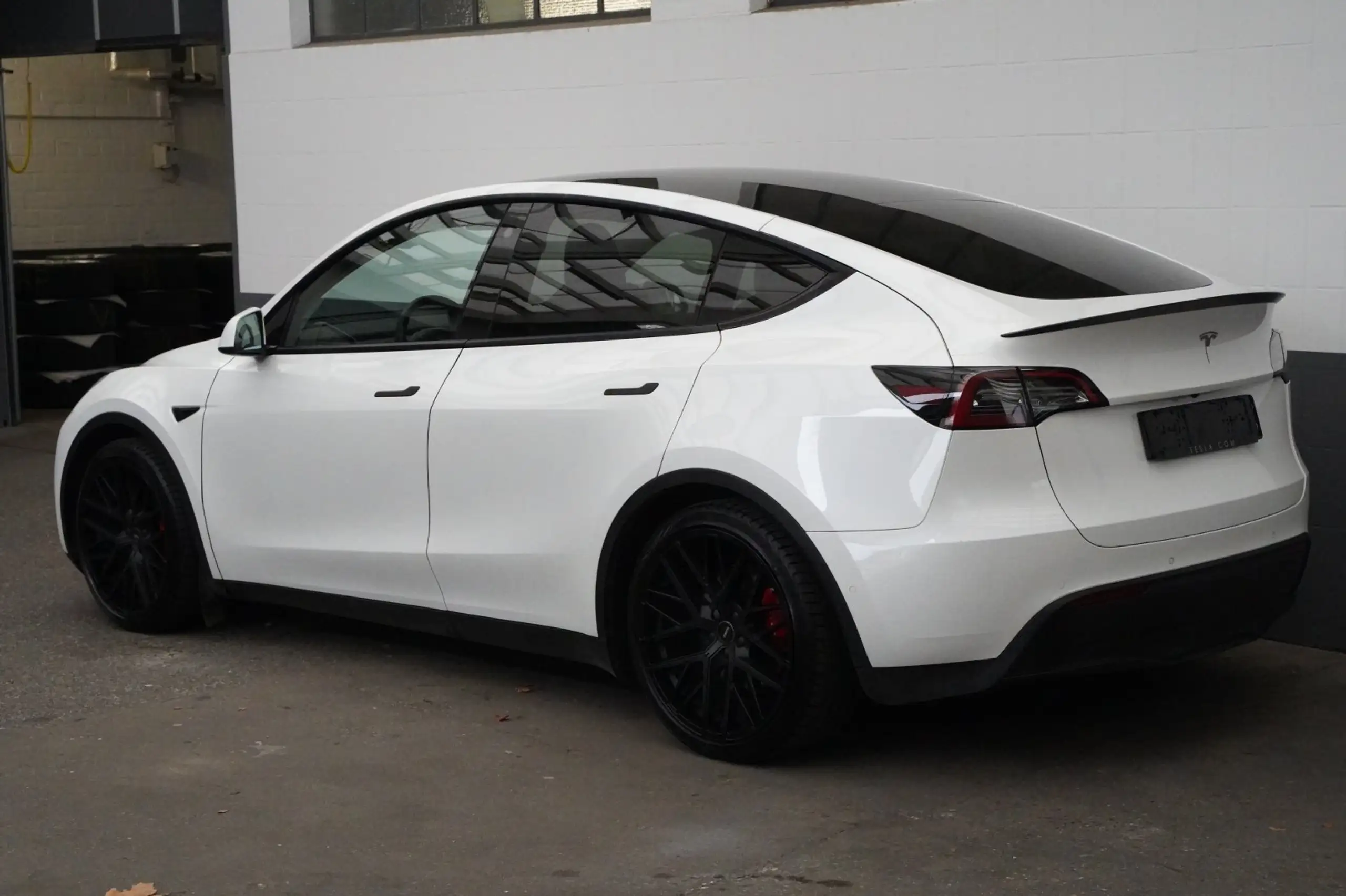 Tesla - Model Y