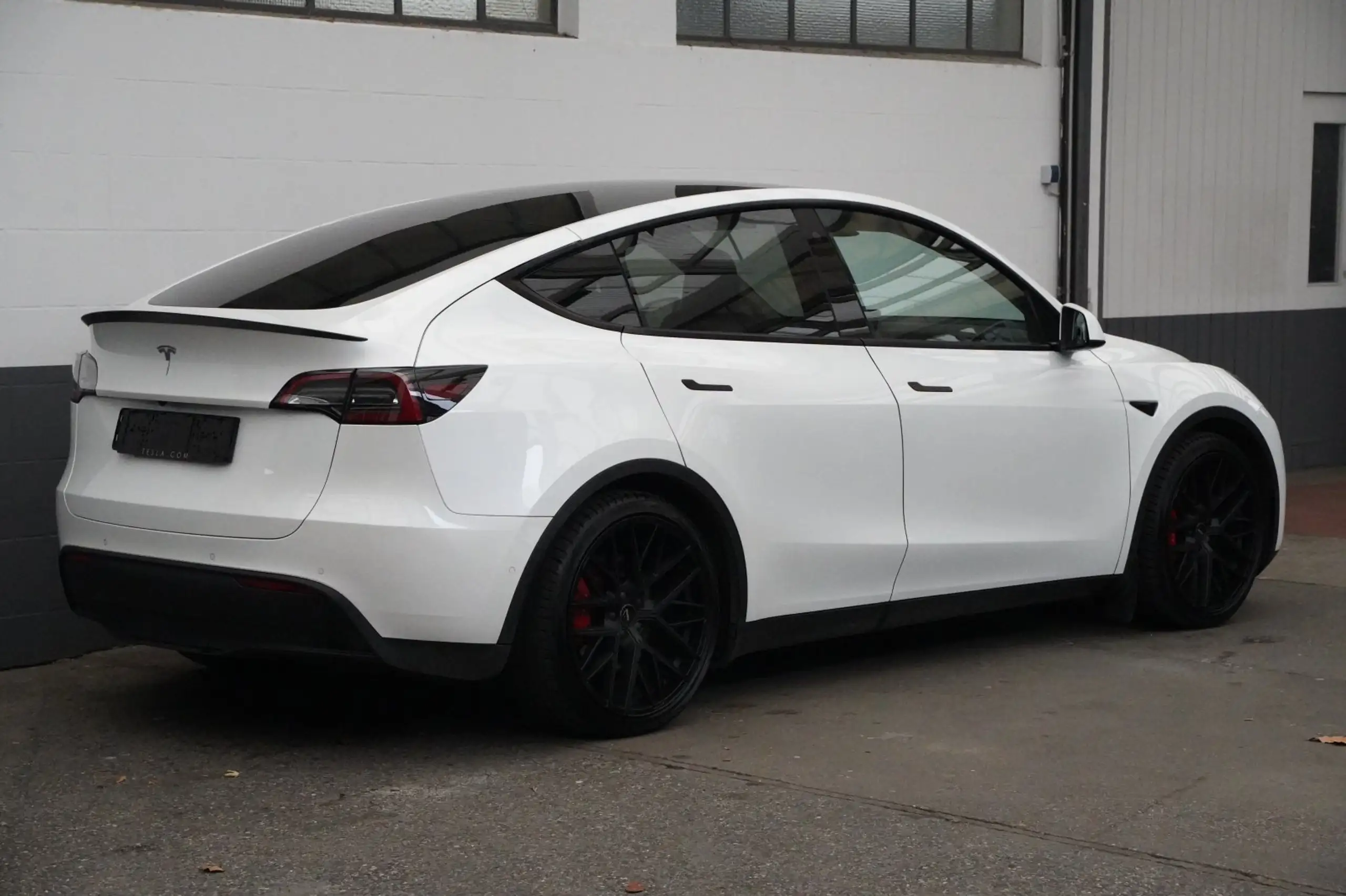 Tesla - Model Y