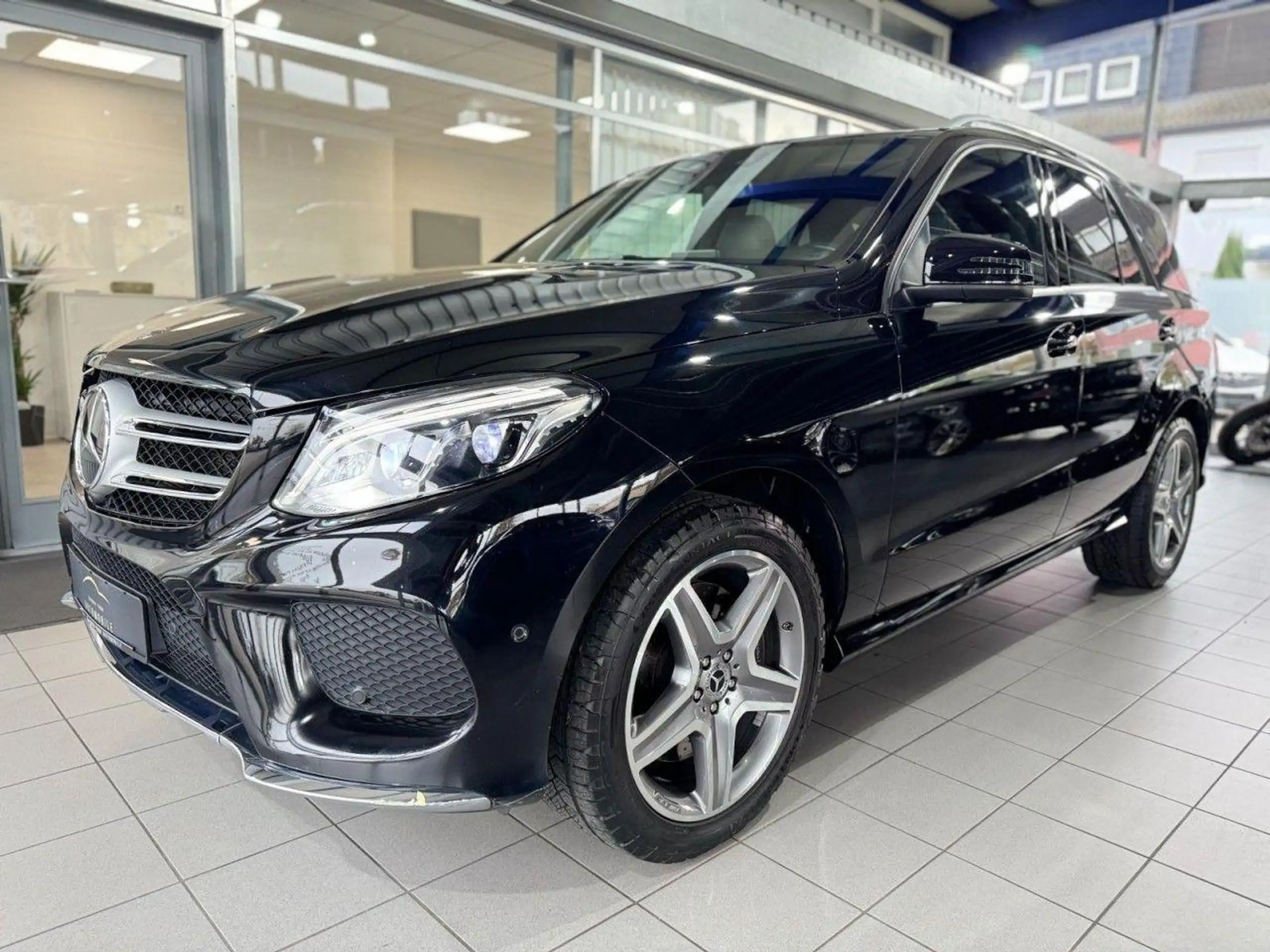 Mercedes-Benz - GLE 400