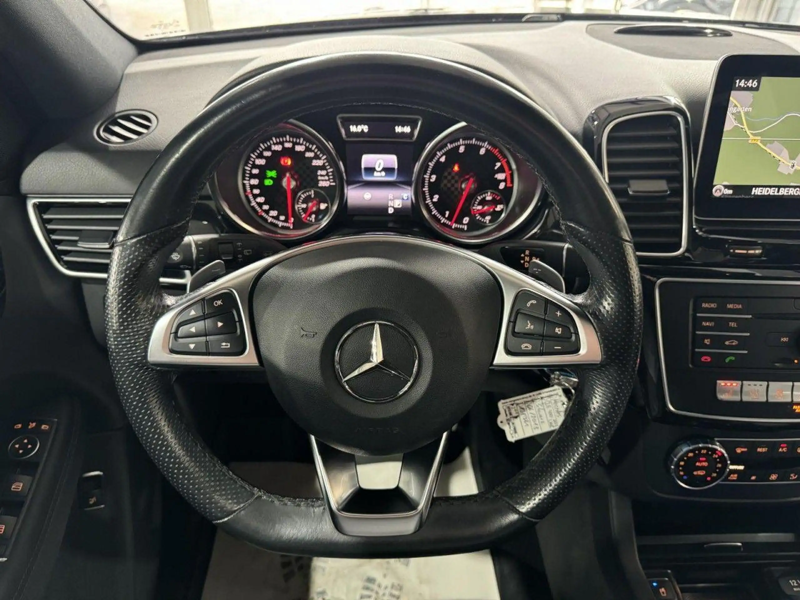 Mercedes-Benz - GLE 400