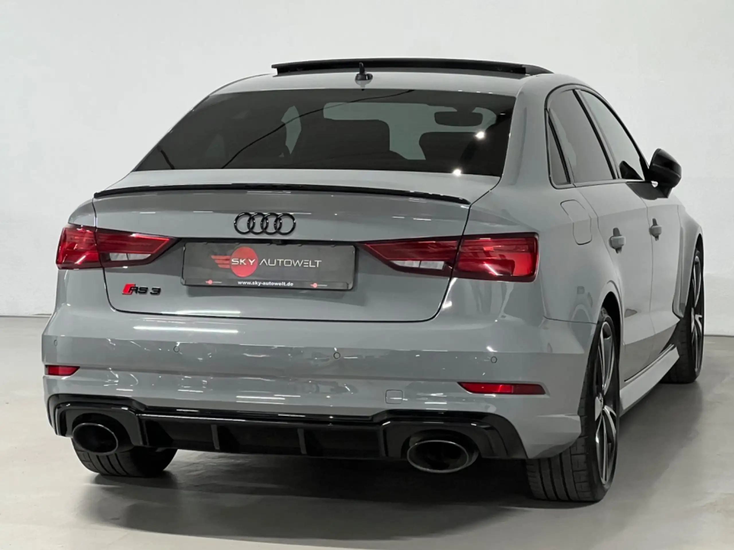 Audi - RS3