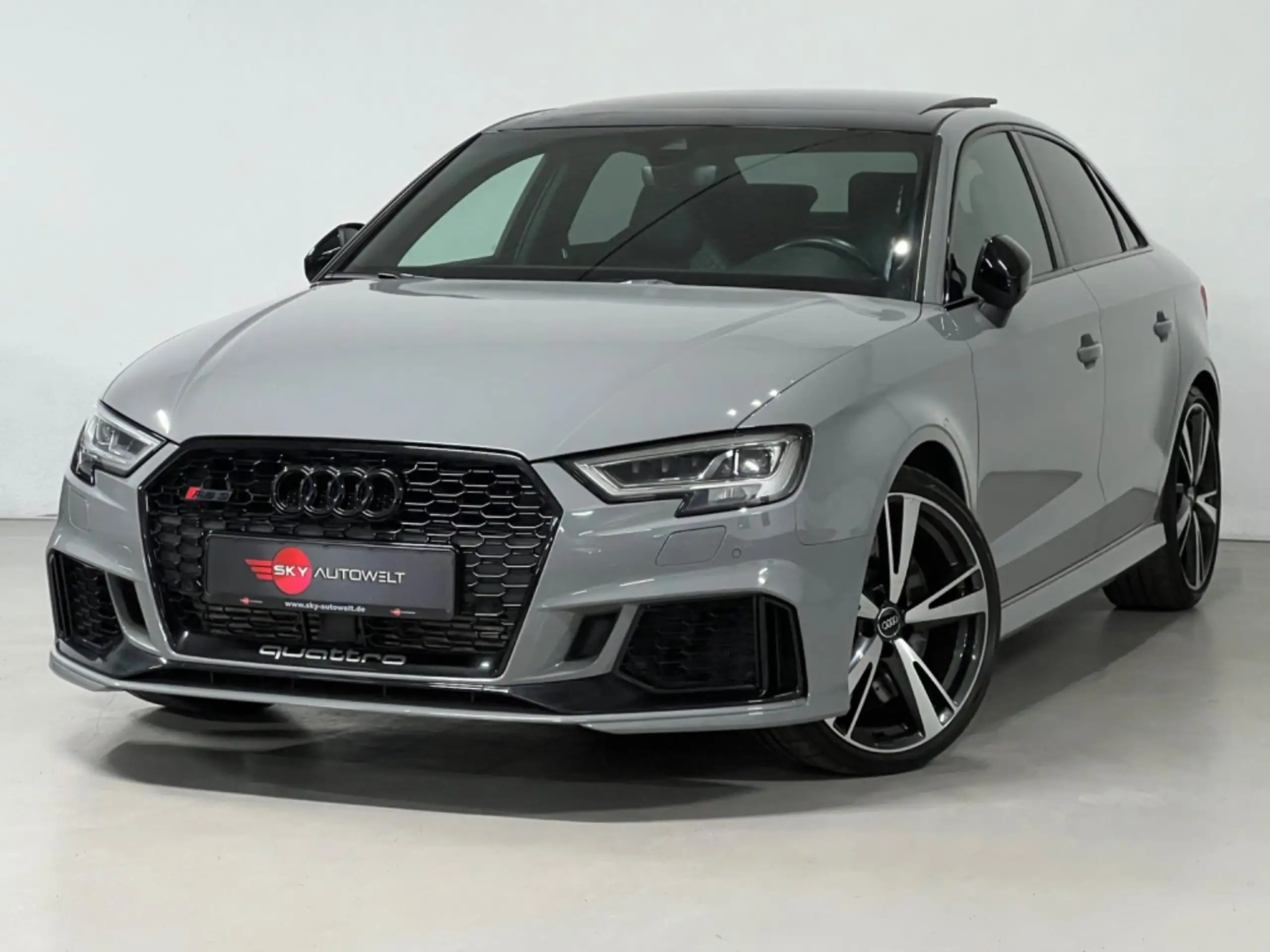 Audi - RS3