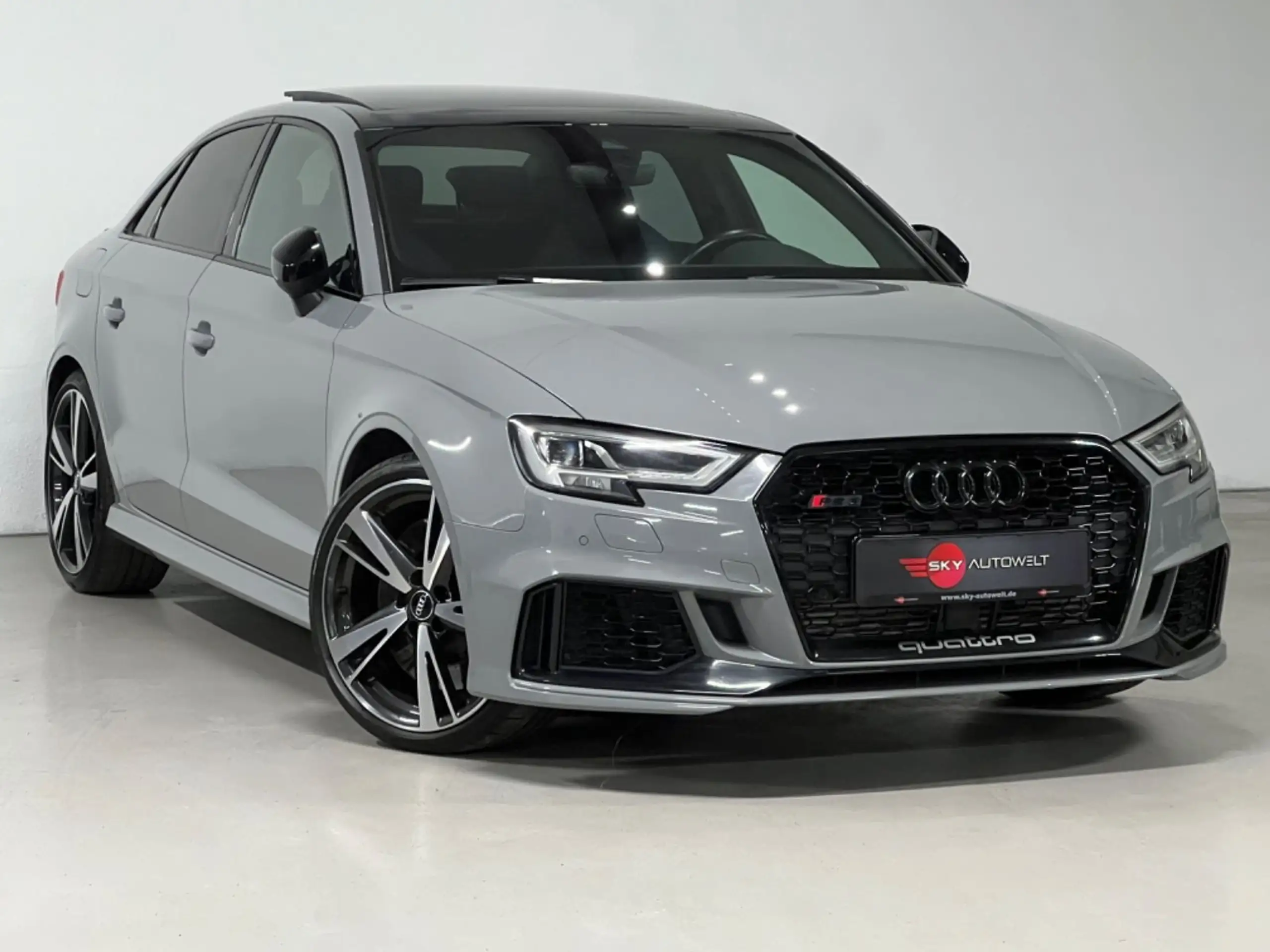 Audi - RS3