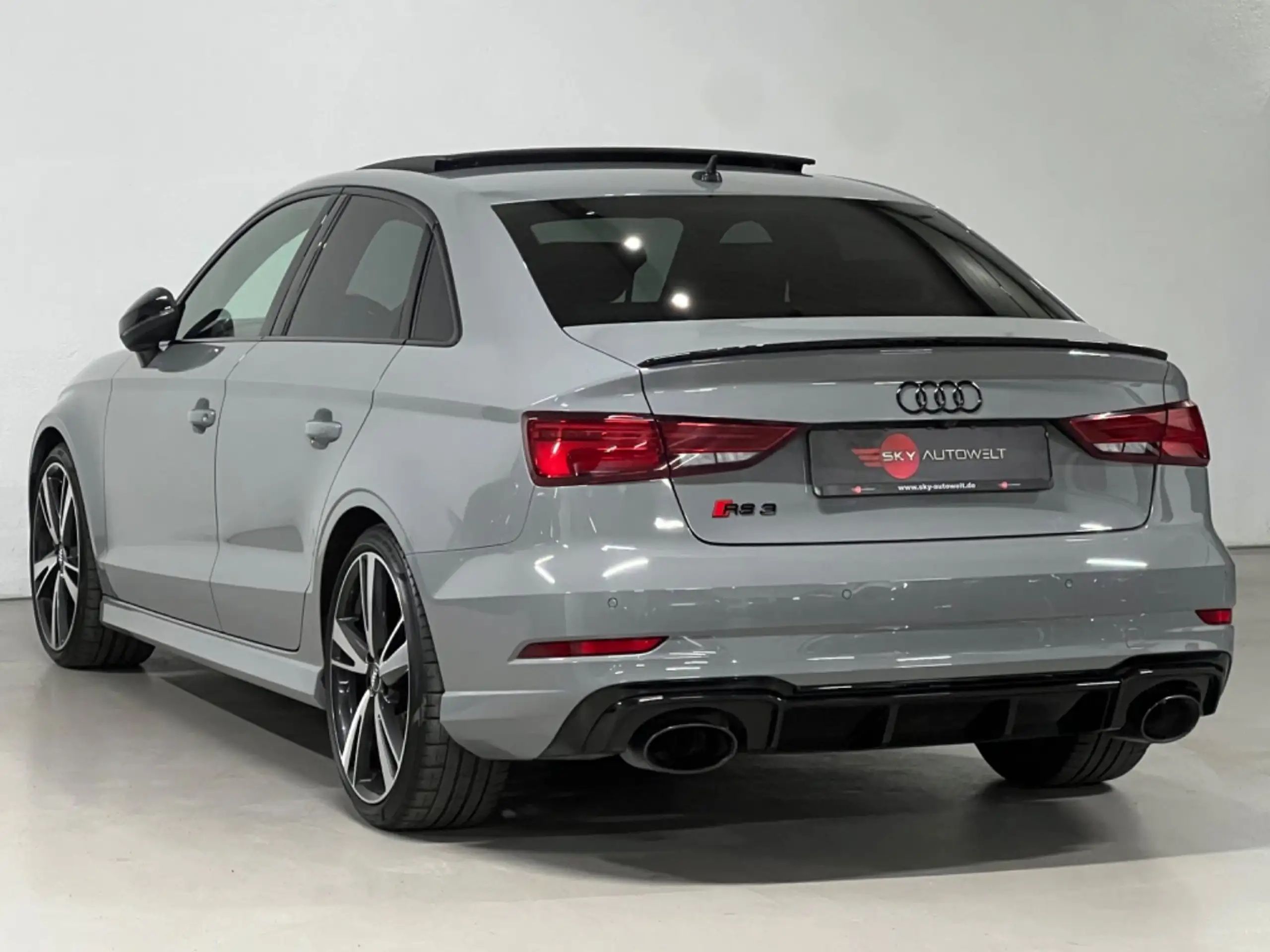 Audi - RS3