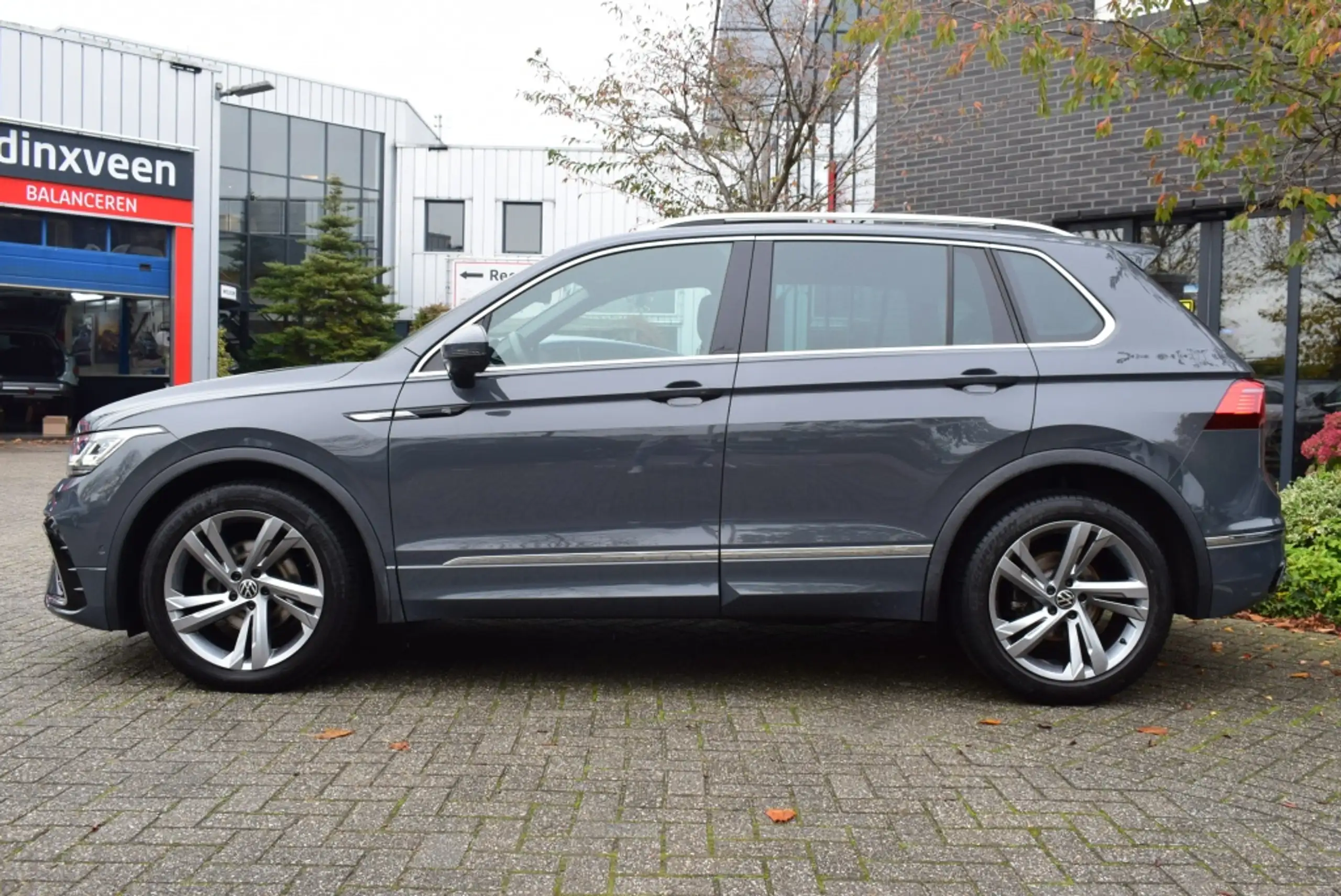 Volkswagen - Tiguan