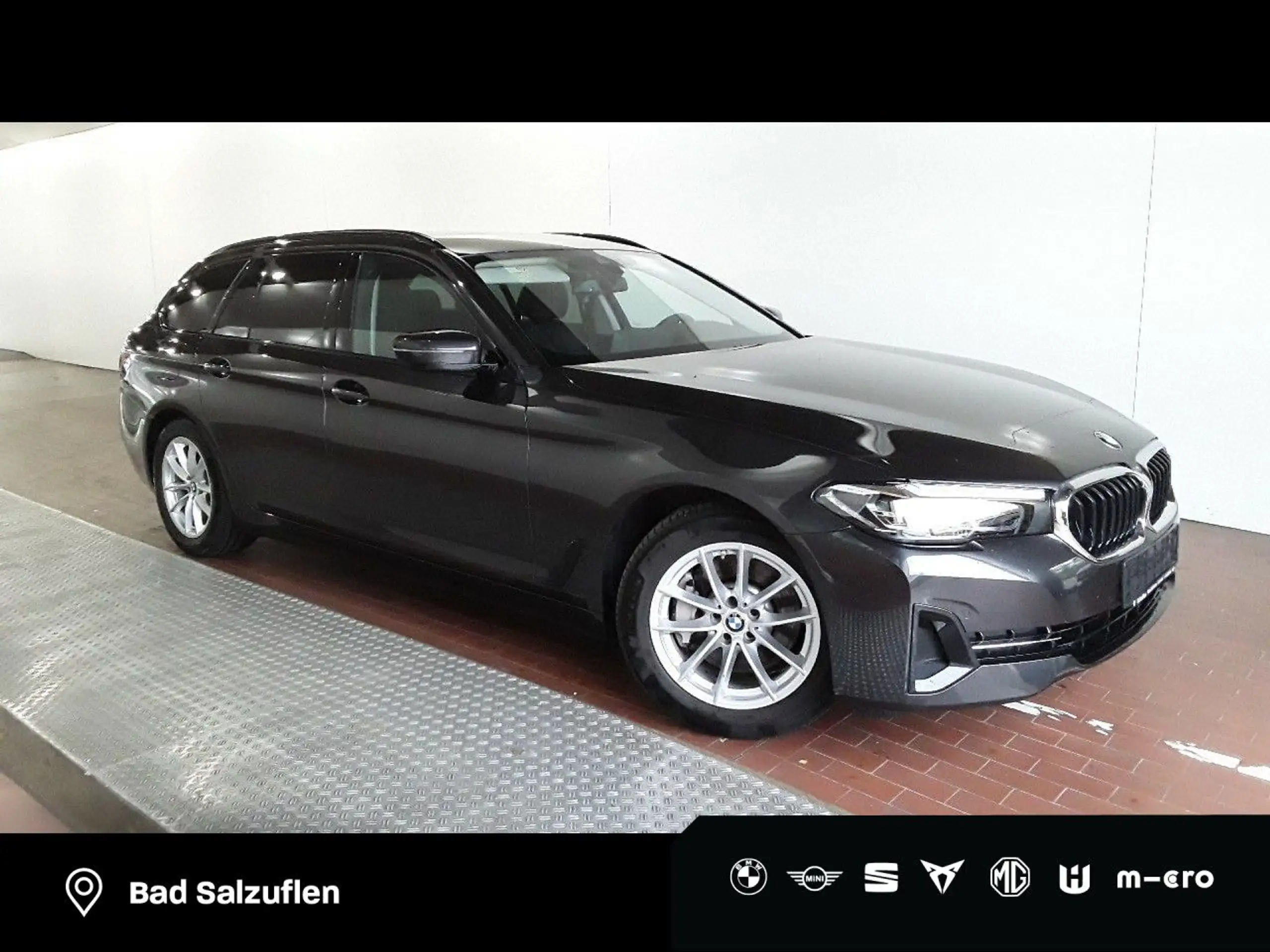 BMW - 530