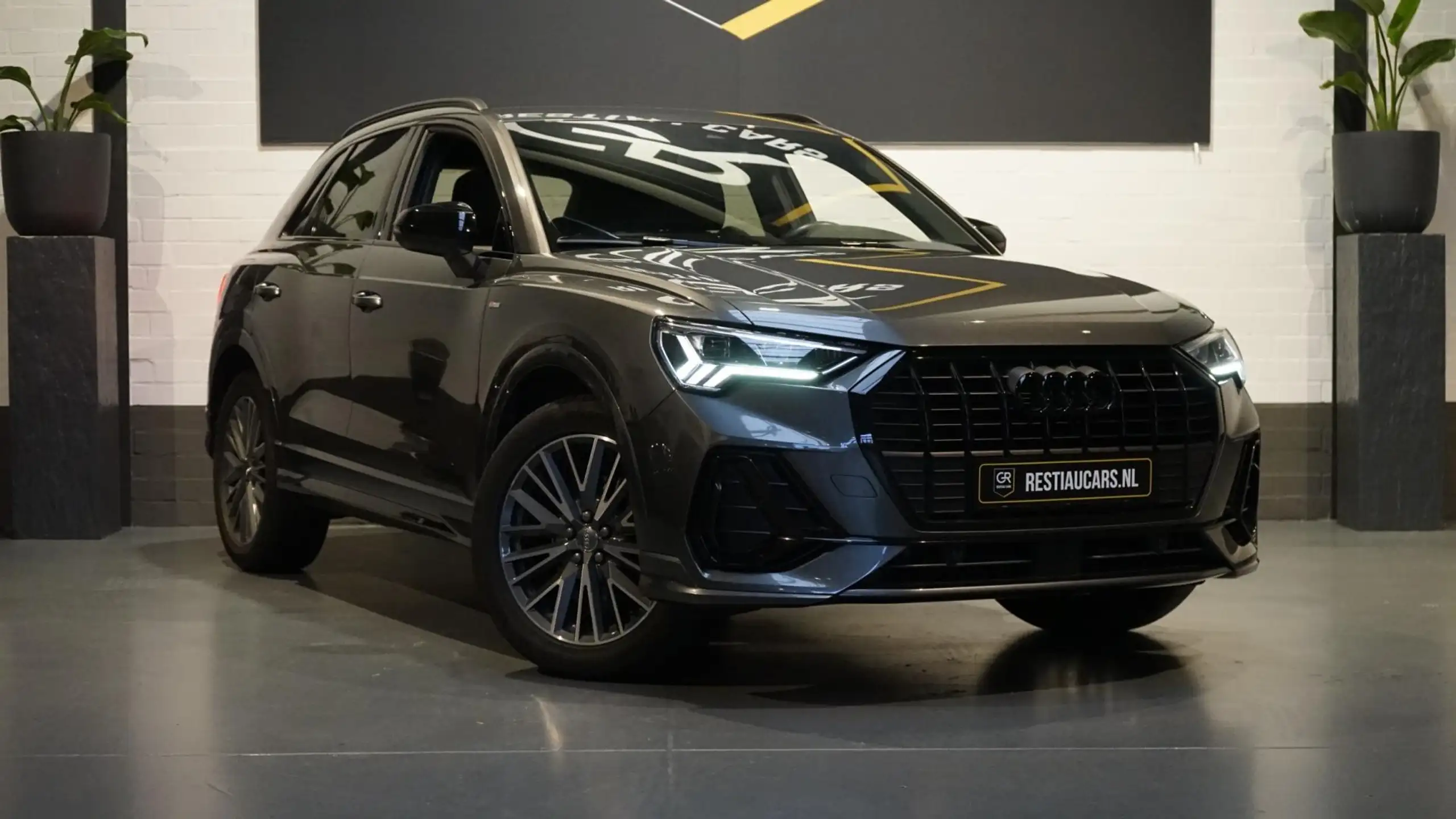 Audi - Q3