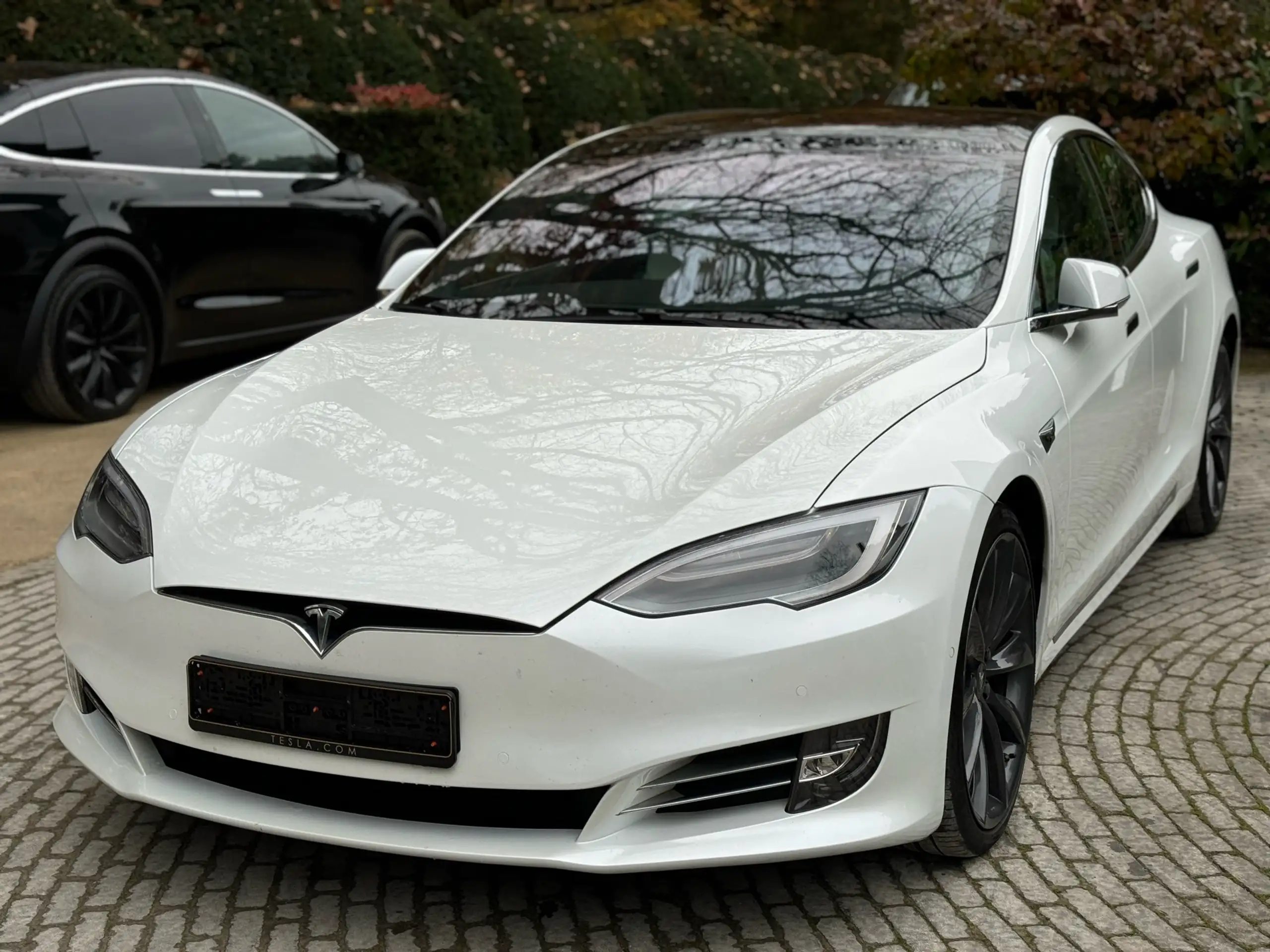 Tesla - Model S