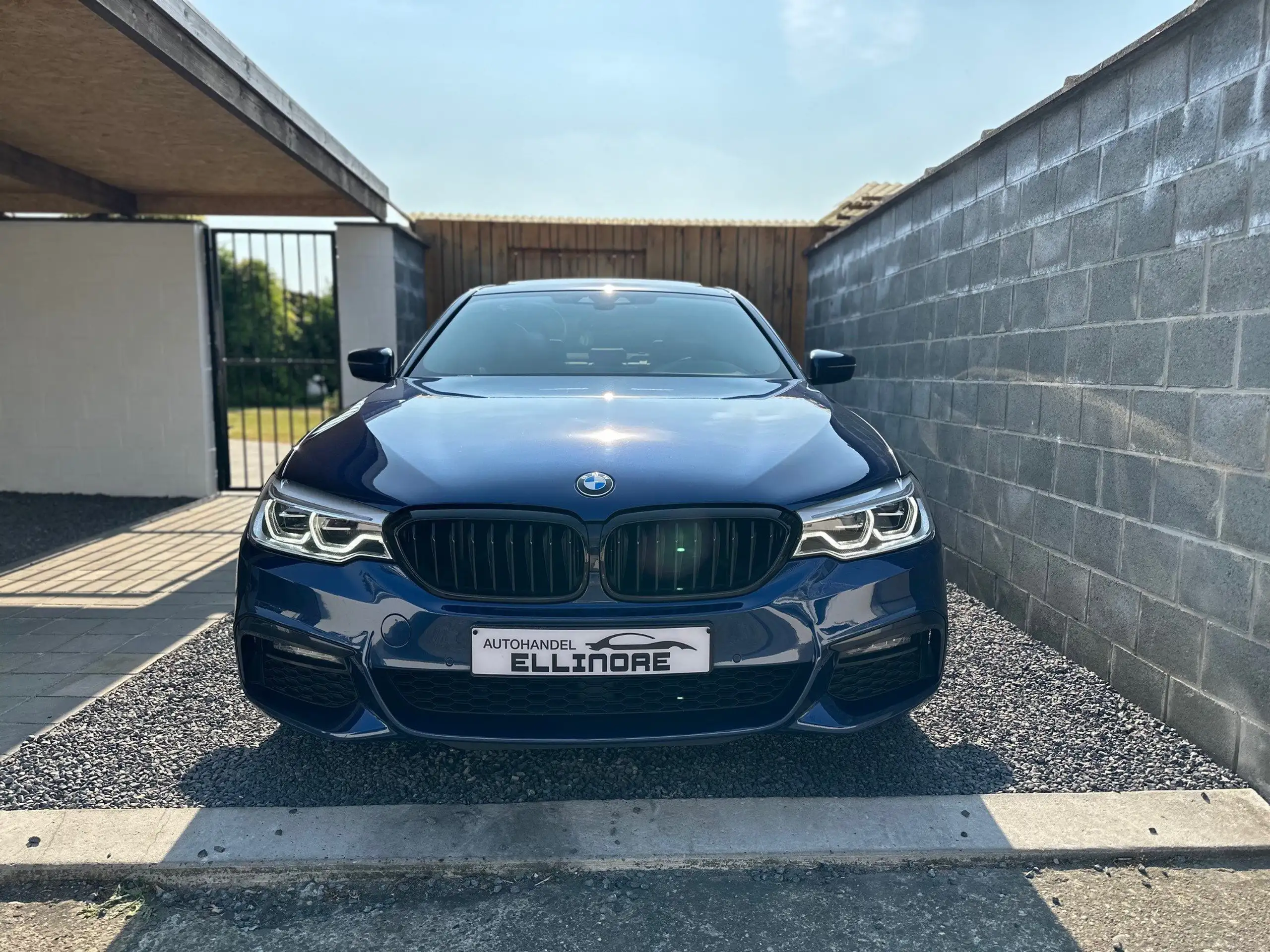 BMW - 530