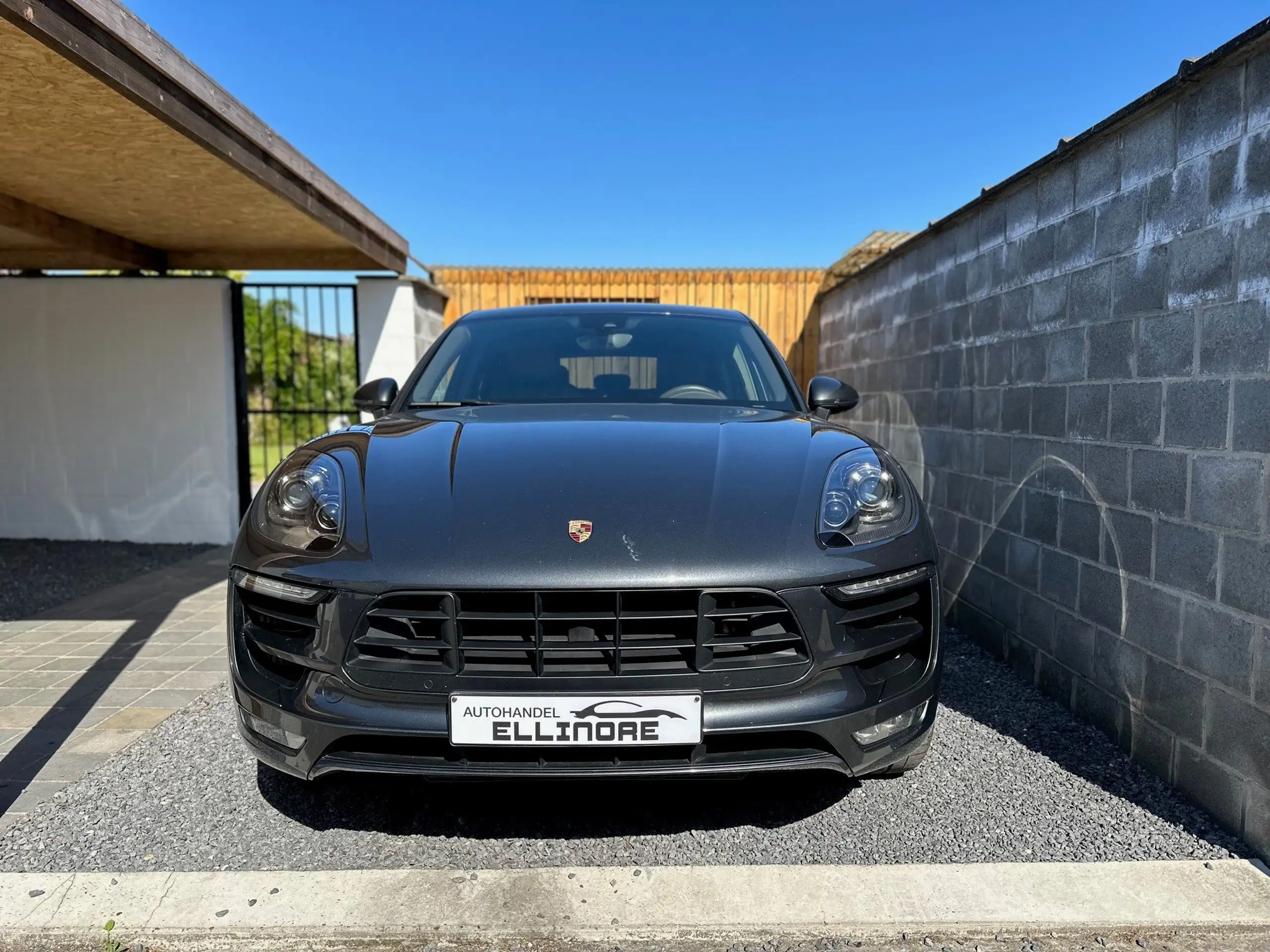 Porsche - Macan