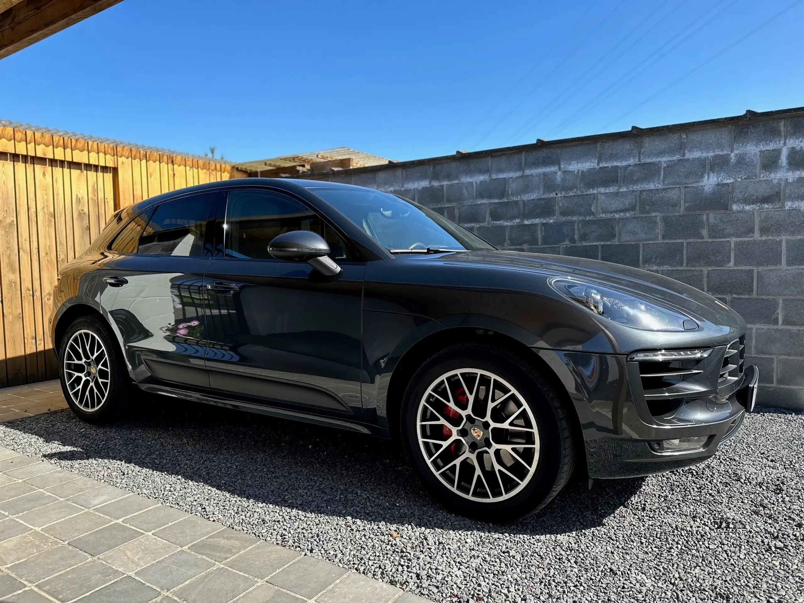 Porsche - Macan