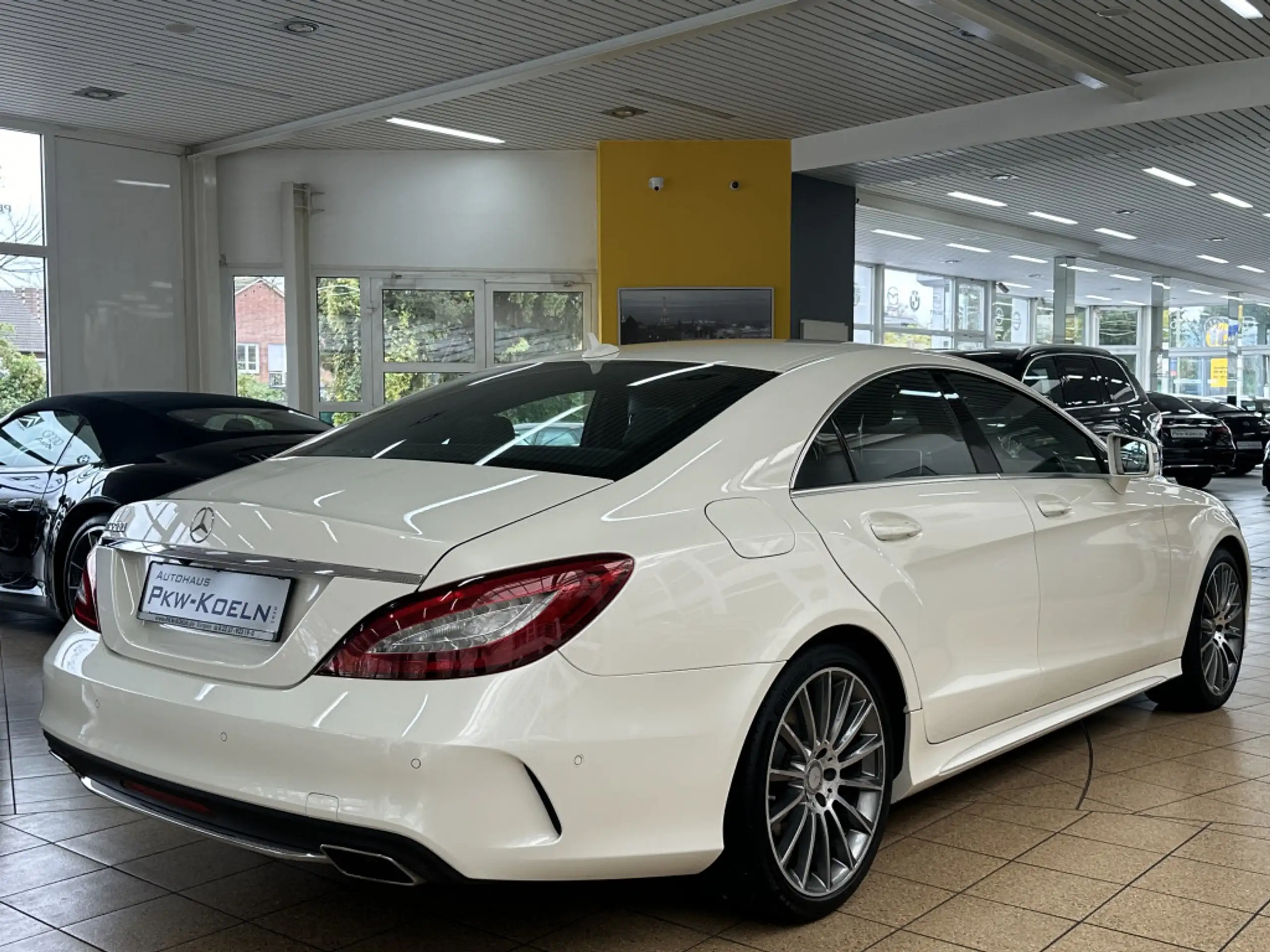 Mercedes-Benz - CLS 500