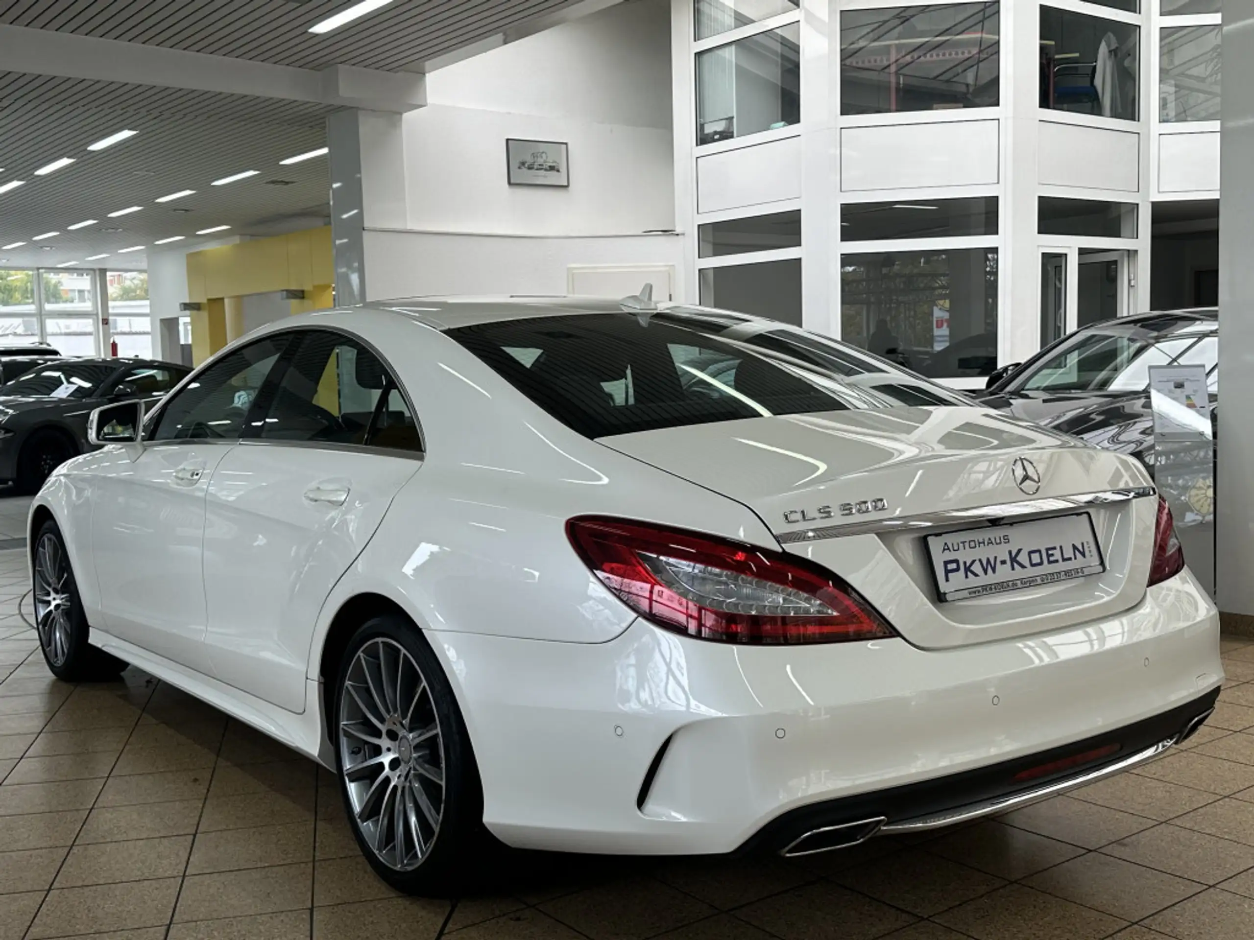 Mercedes-Benz - CLS 500