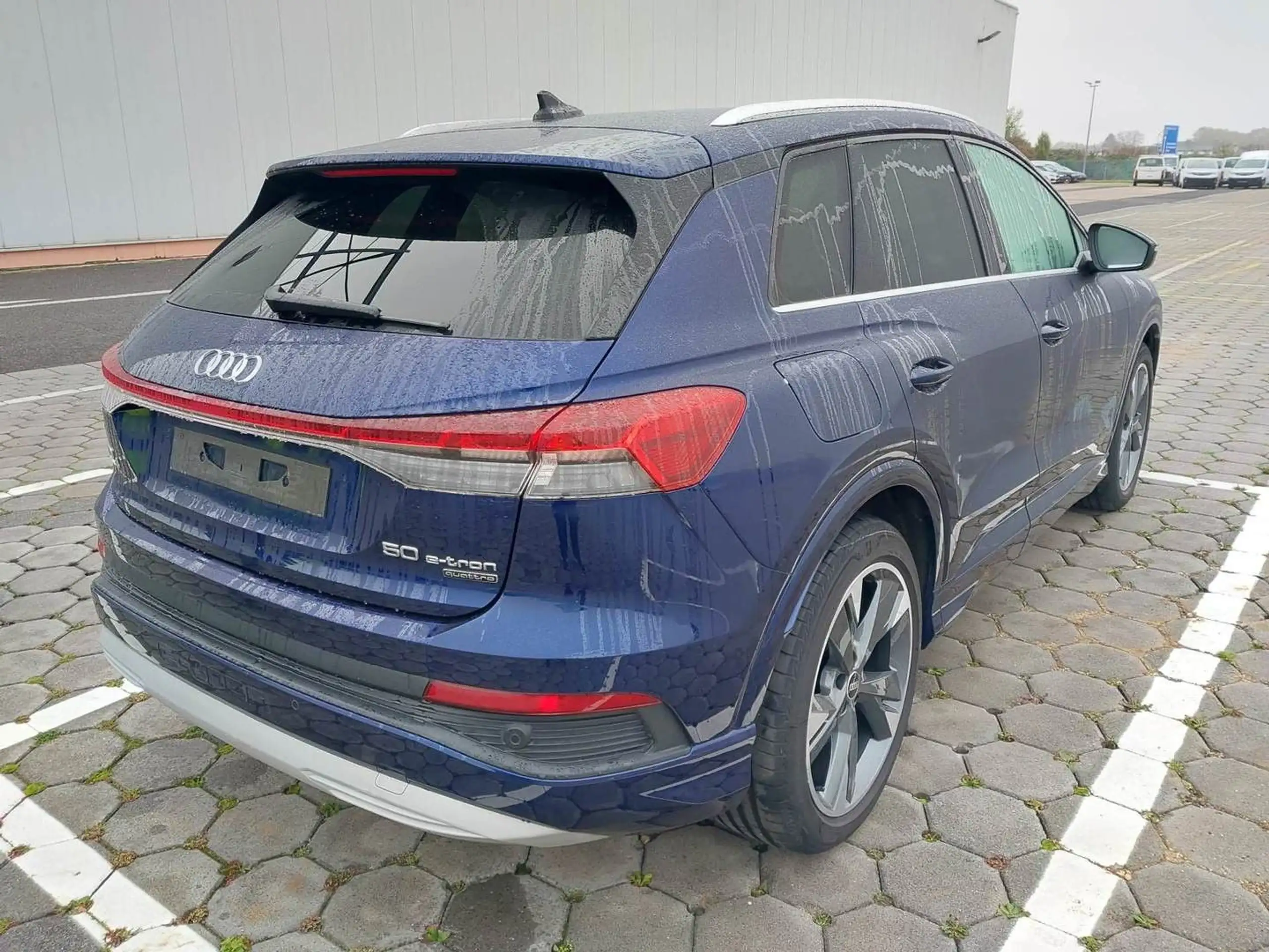 Audi - Q4 e-tron