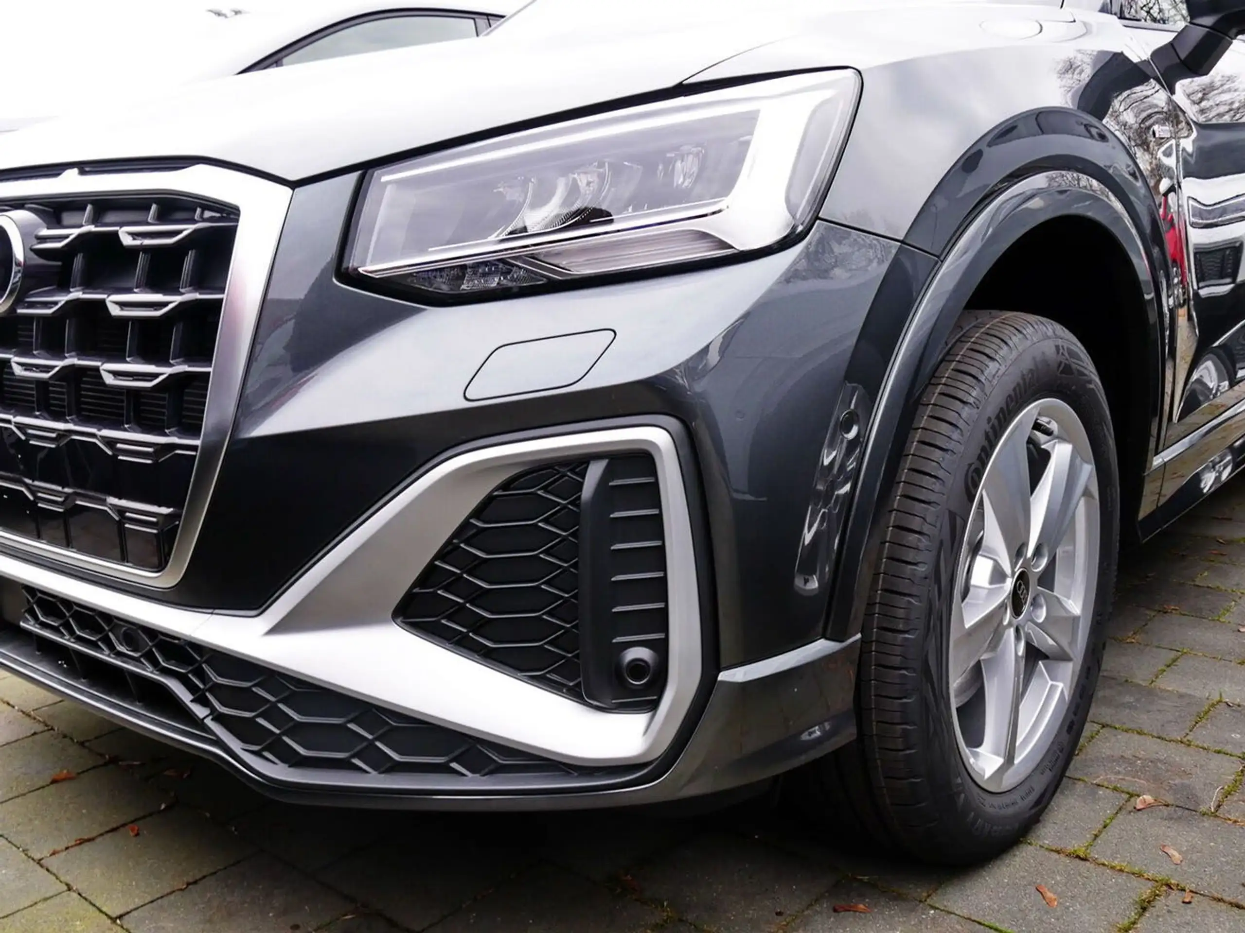 Audi - Q2