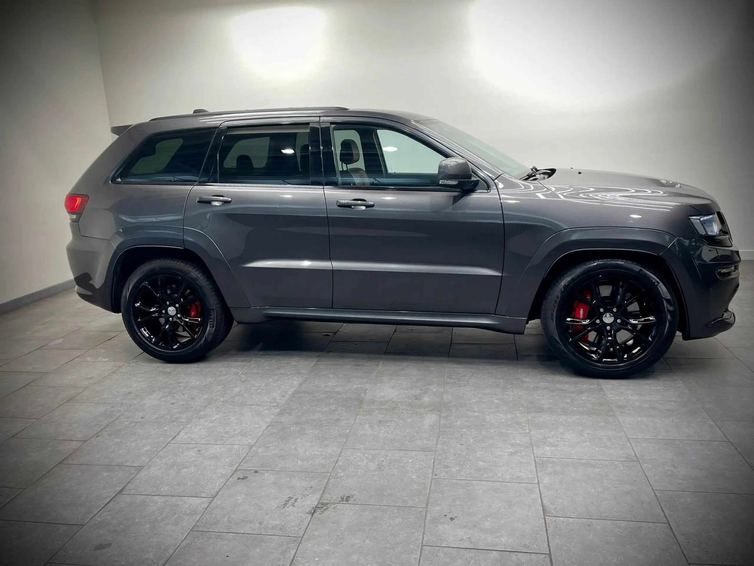 Jeep - Grand Cherokee