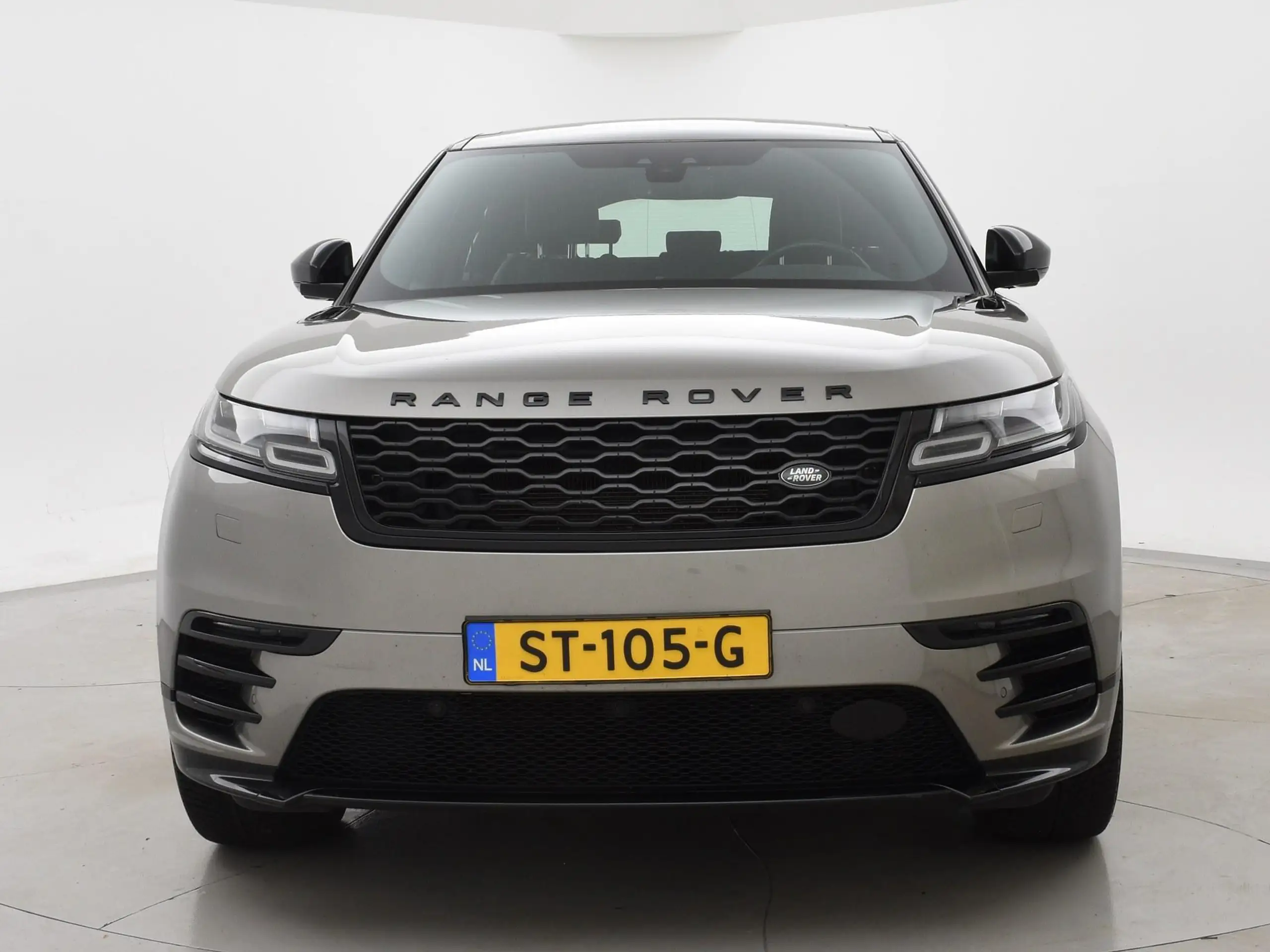 Land Rover - Range Rover Velar