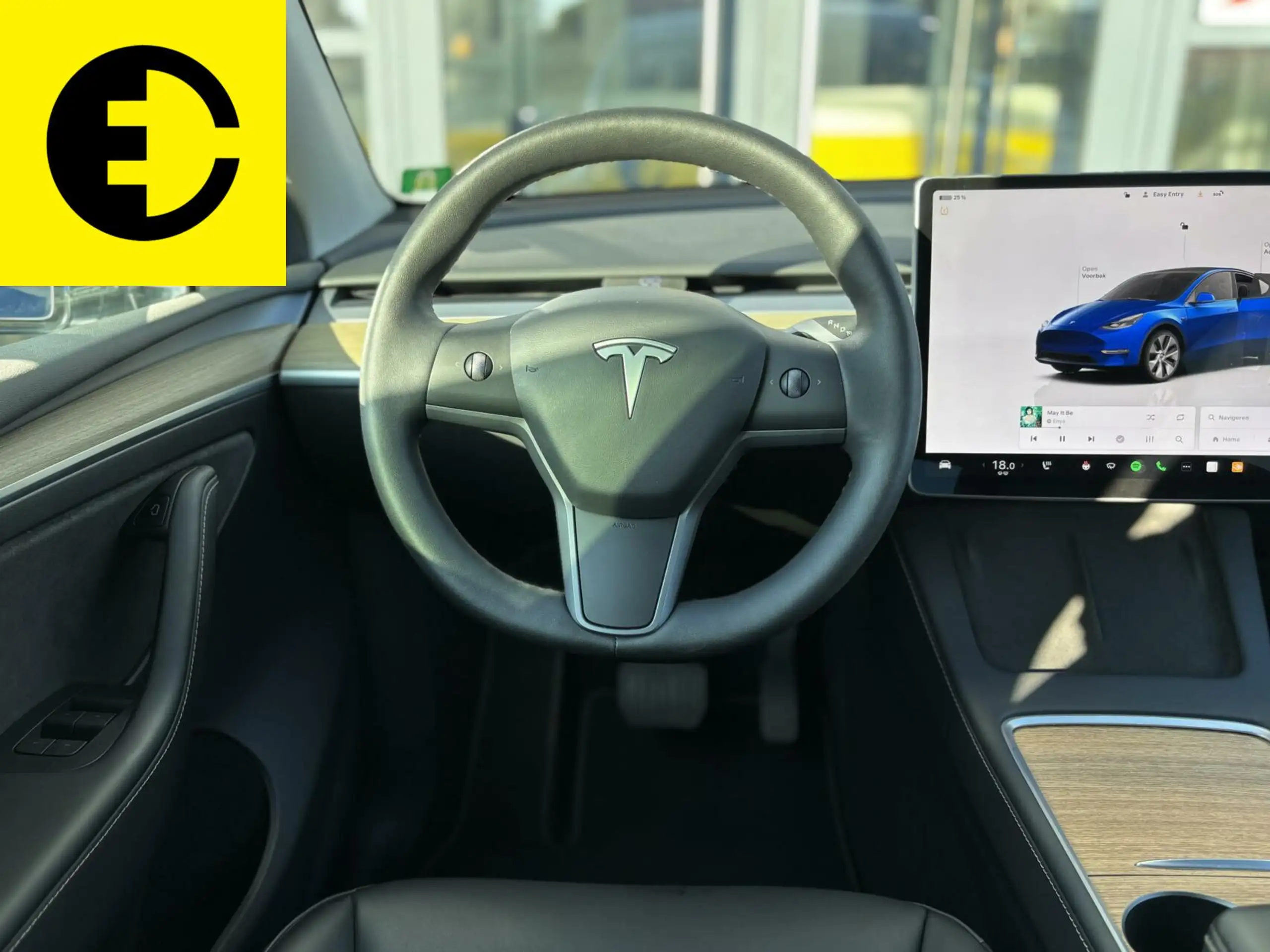 Tesla - Model Y