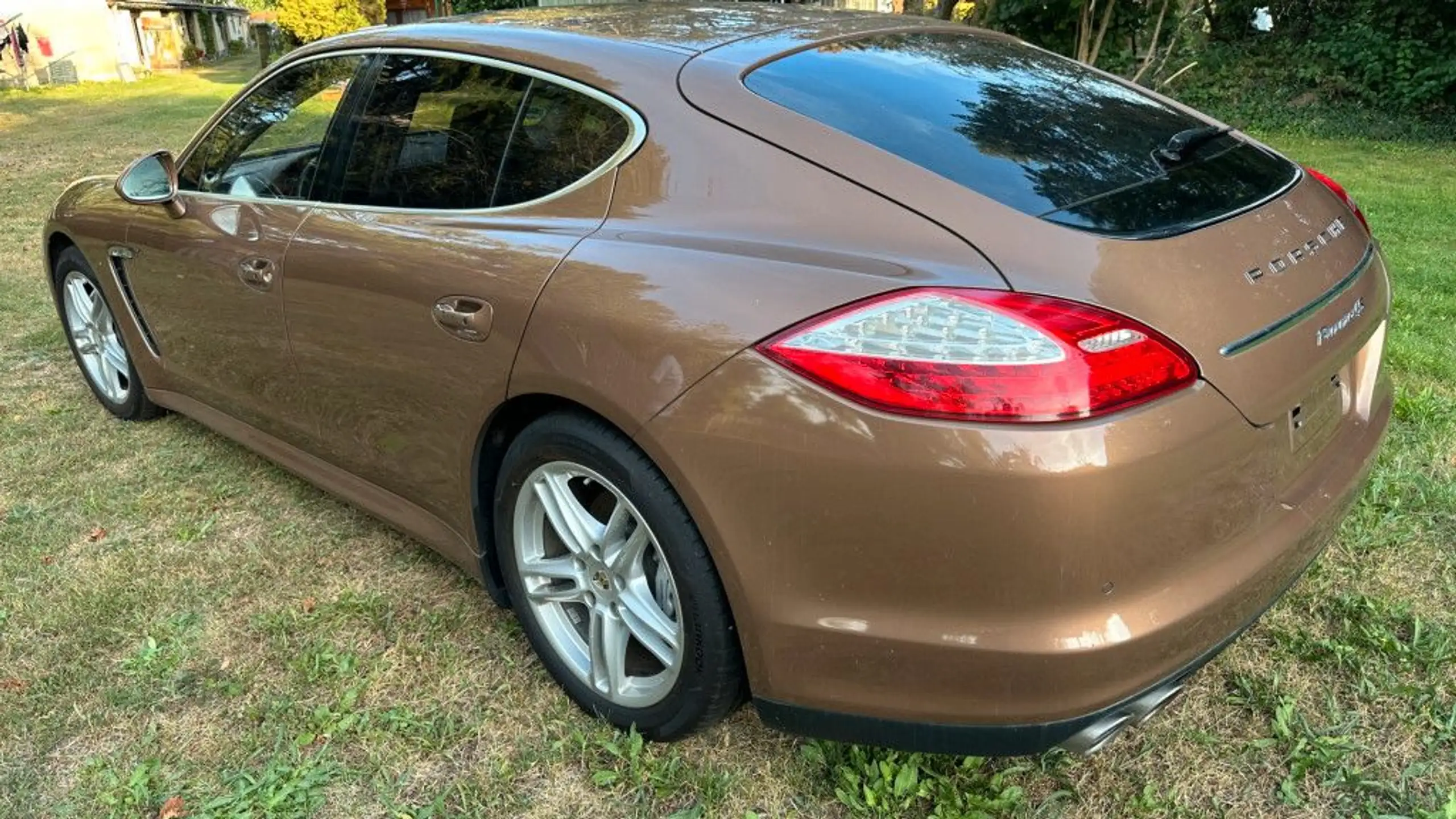 Porsche - Panamera