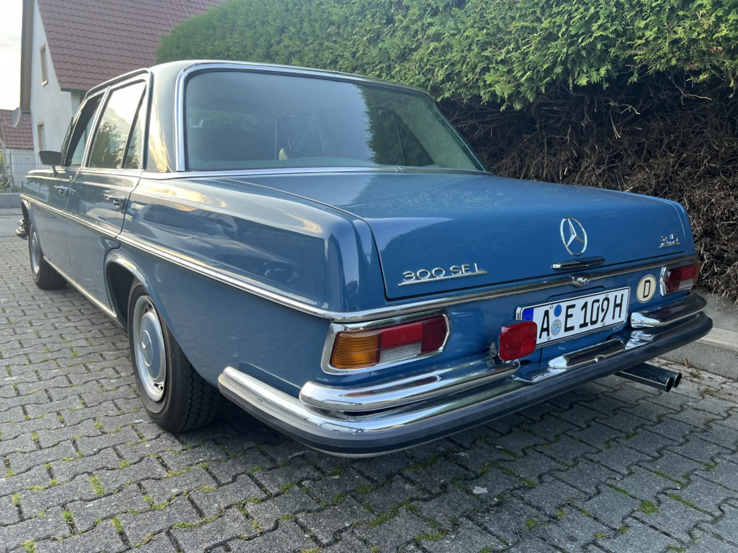 Mercedes-Benz - 300