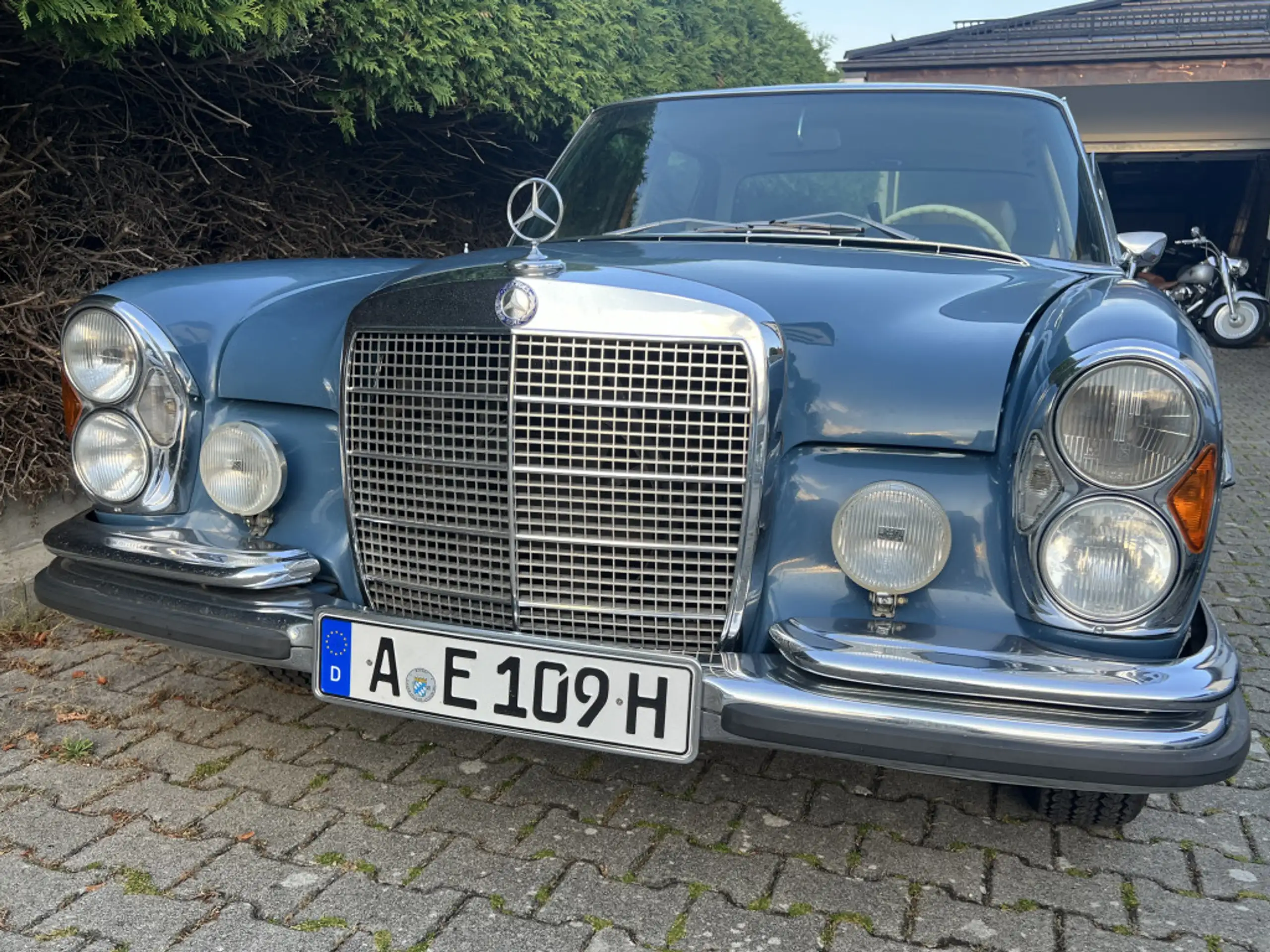 Mercedes-Benz - 300