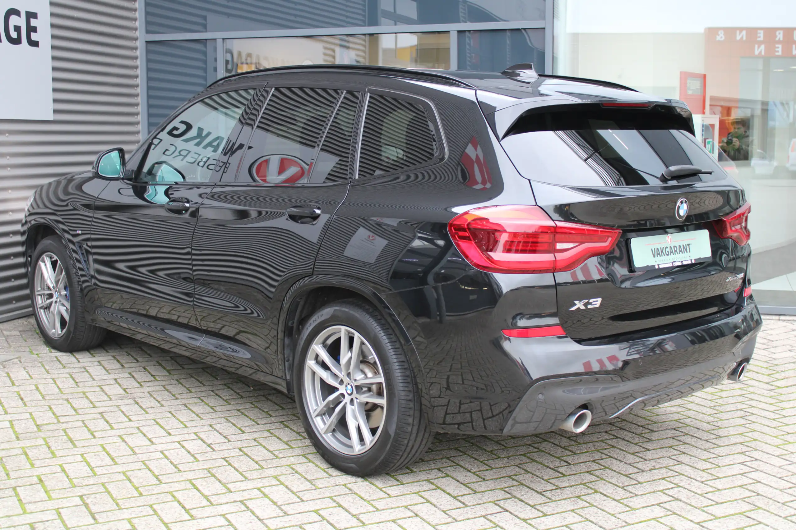 BMW - X3