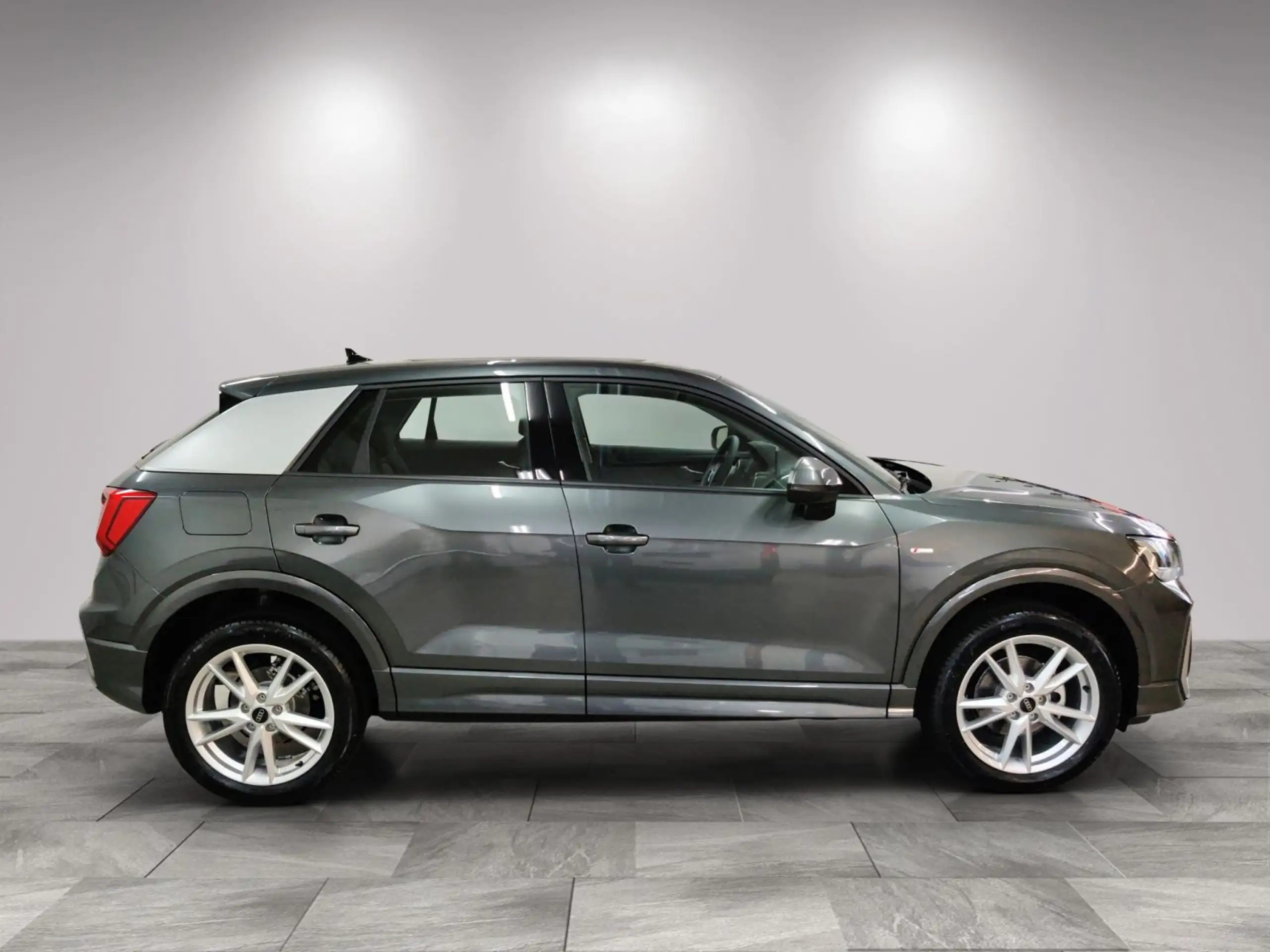 Audi - Q2