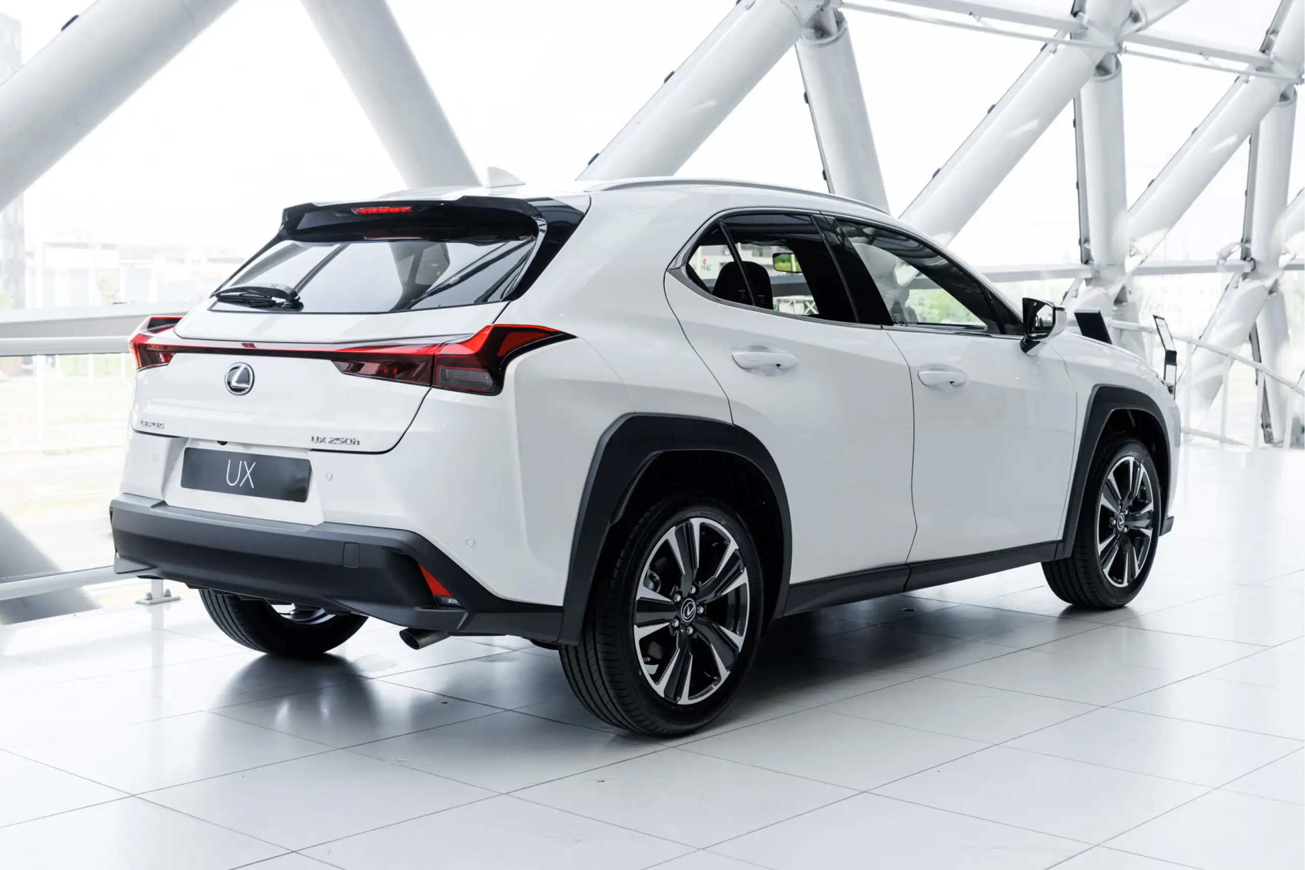 Lexus - UX 250h