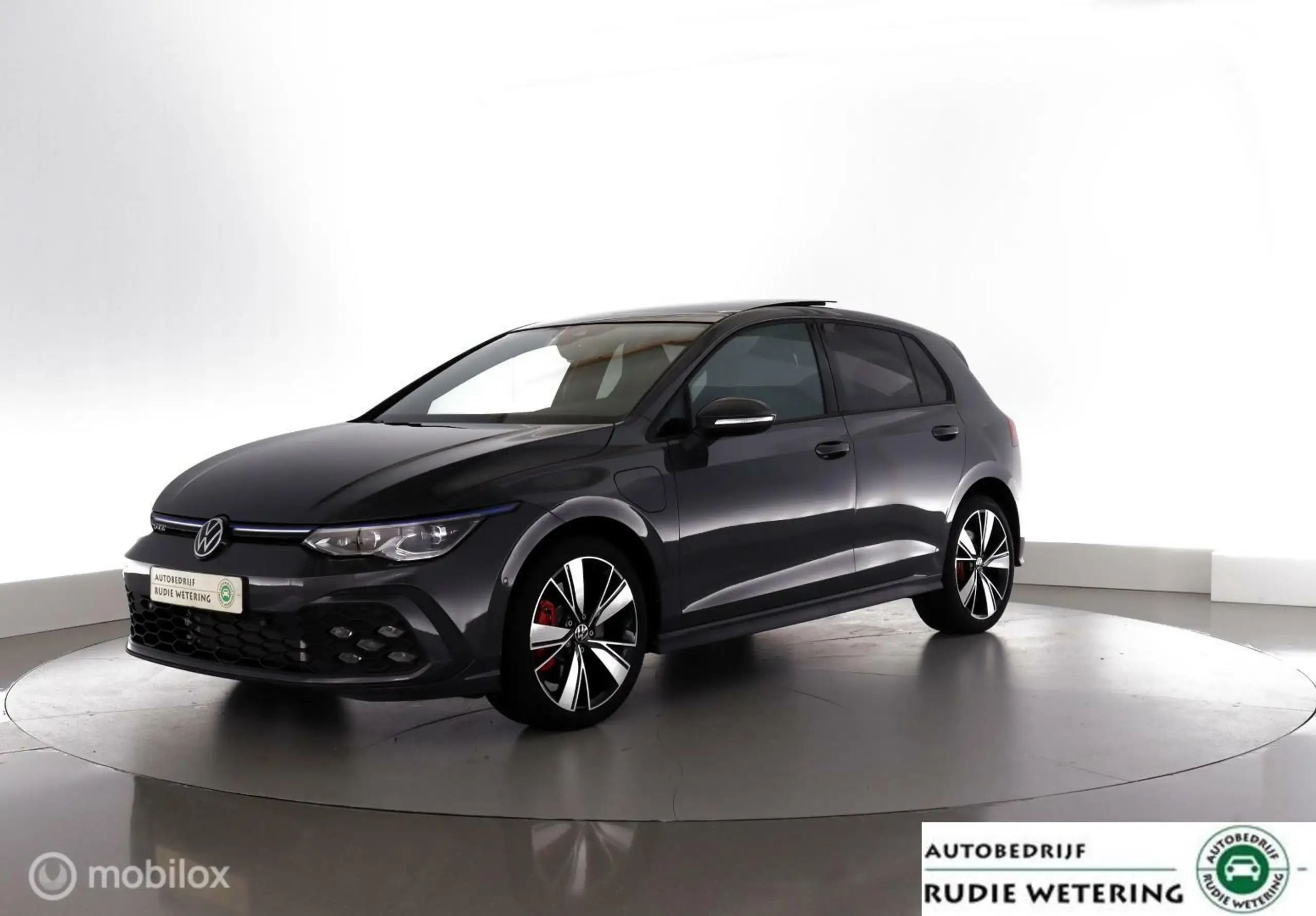 Volkswagen Golf GTE 2023