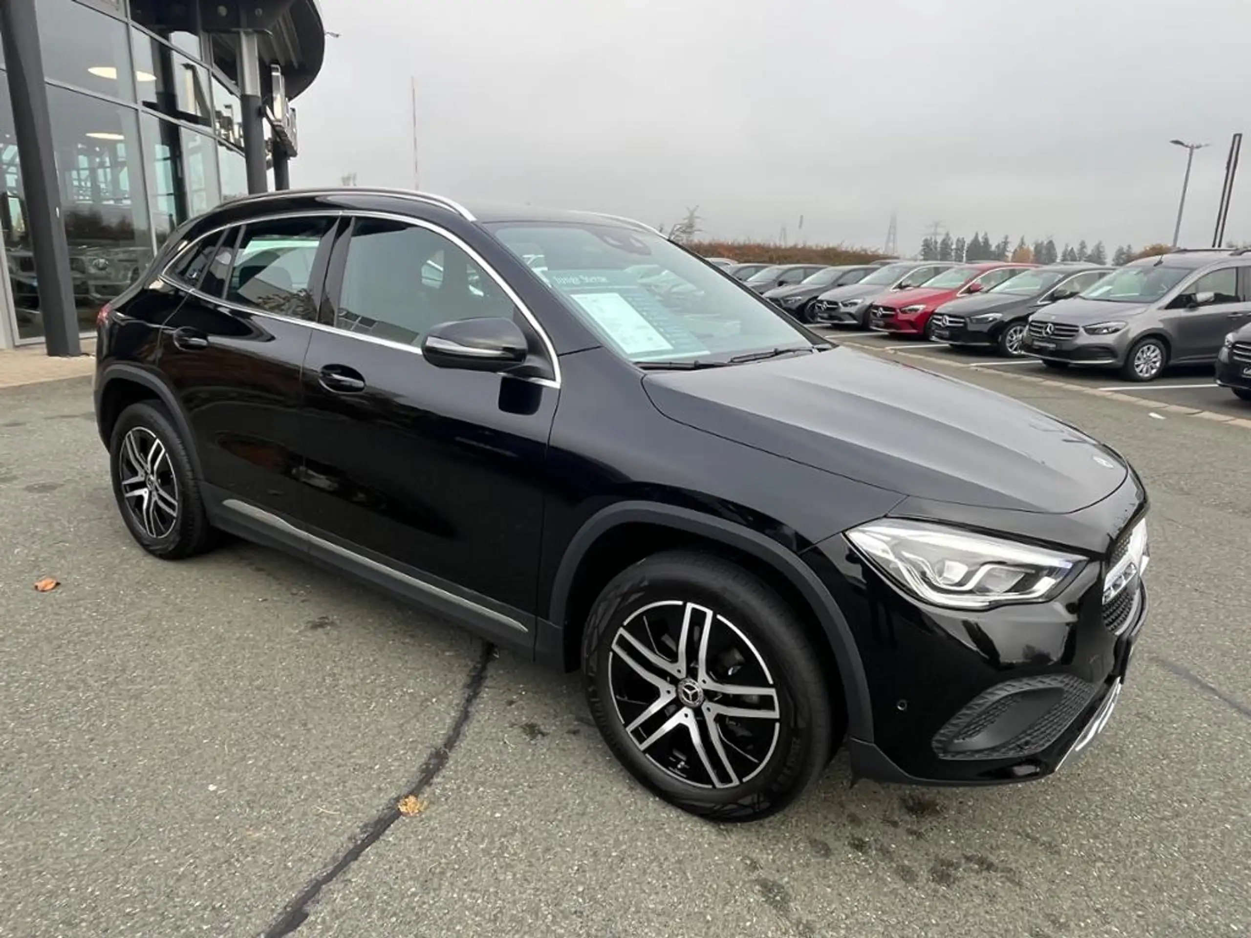 Mercedes-Benz - GLA 200