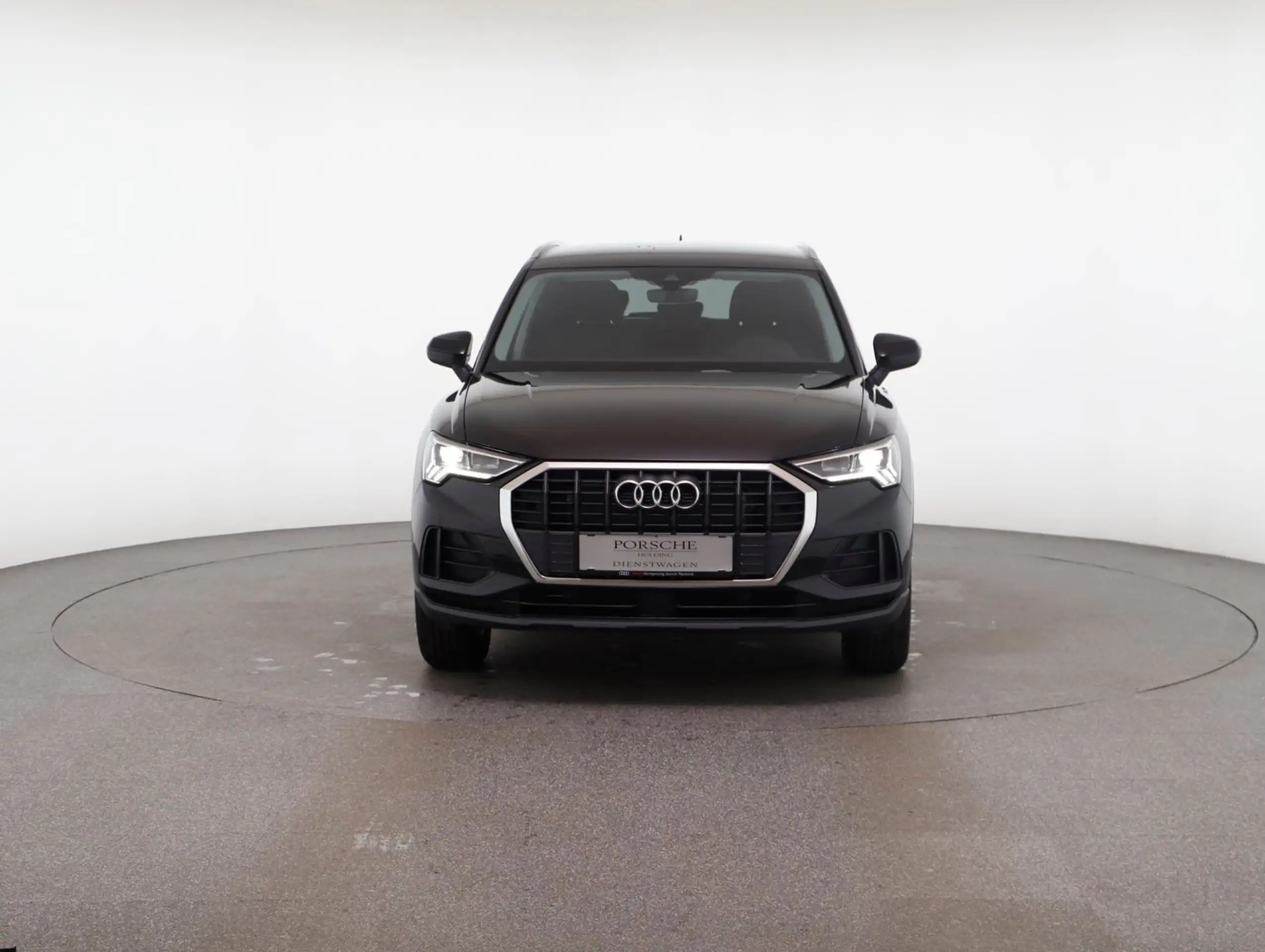 Audi - Q3