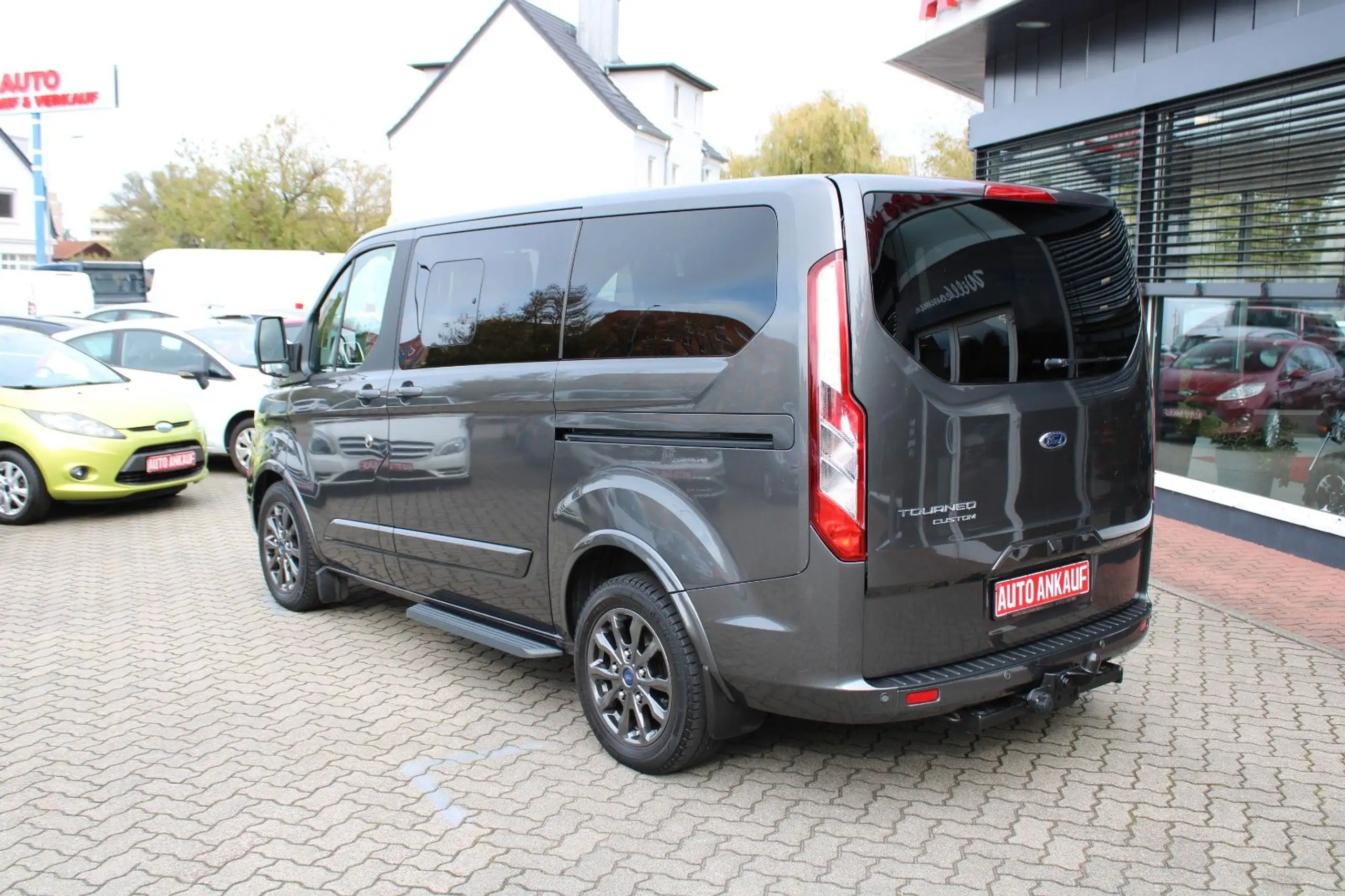 Ford - Tourneo Custom