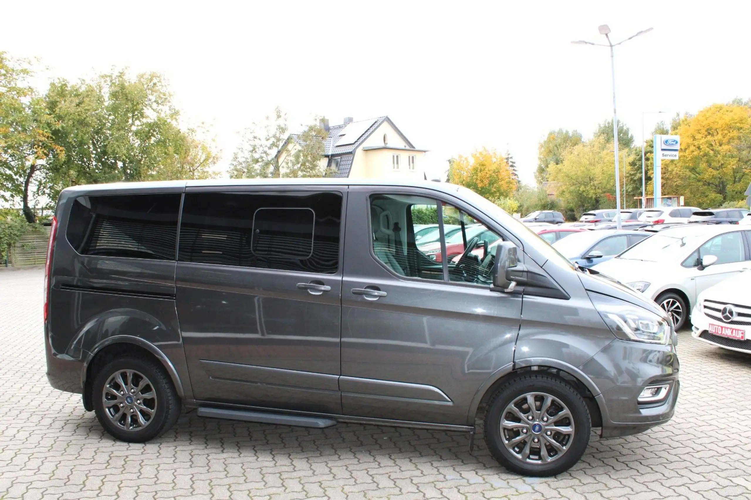 Ford - Tourneo Custom