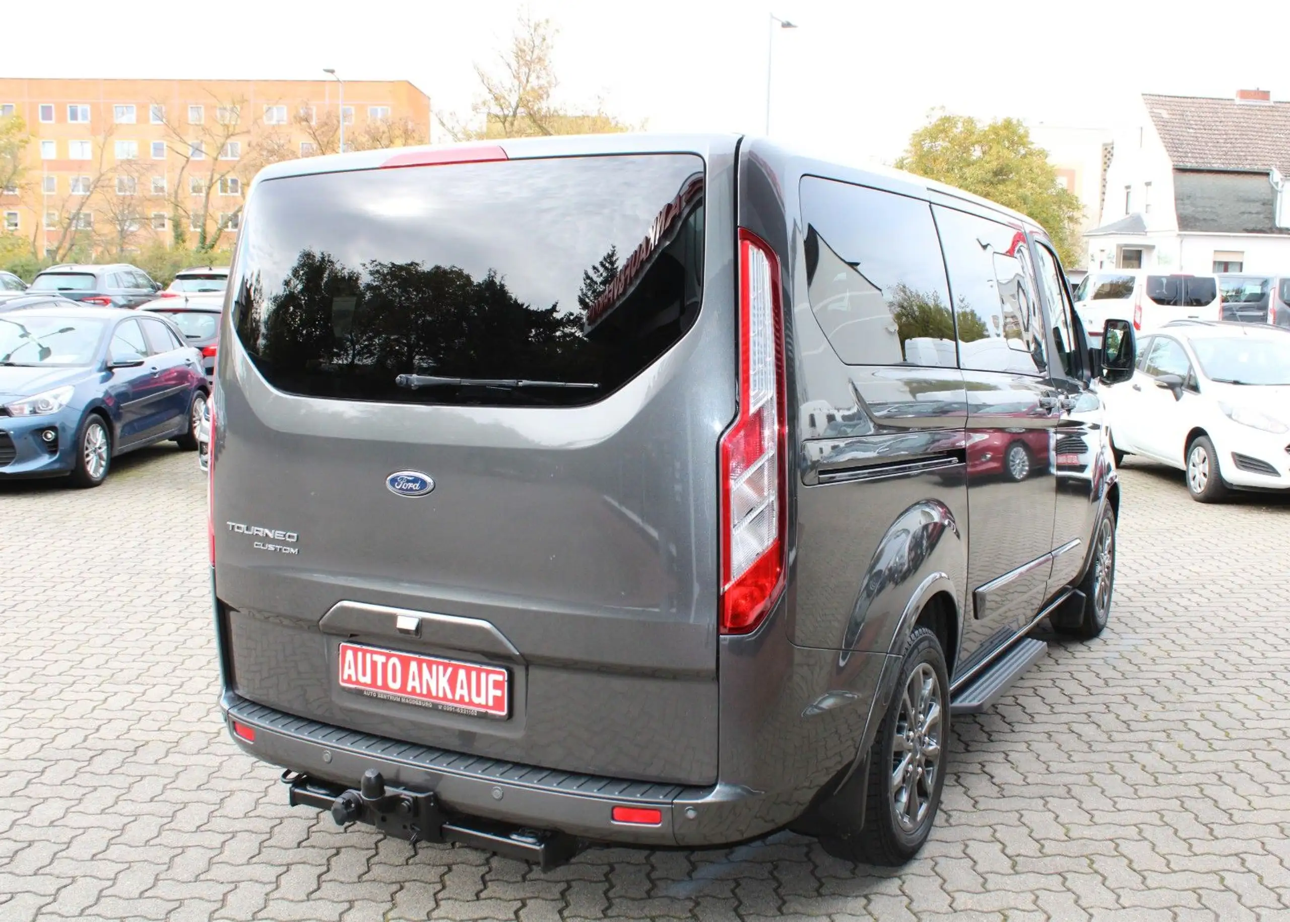 Ford - Tourneo Custom