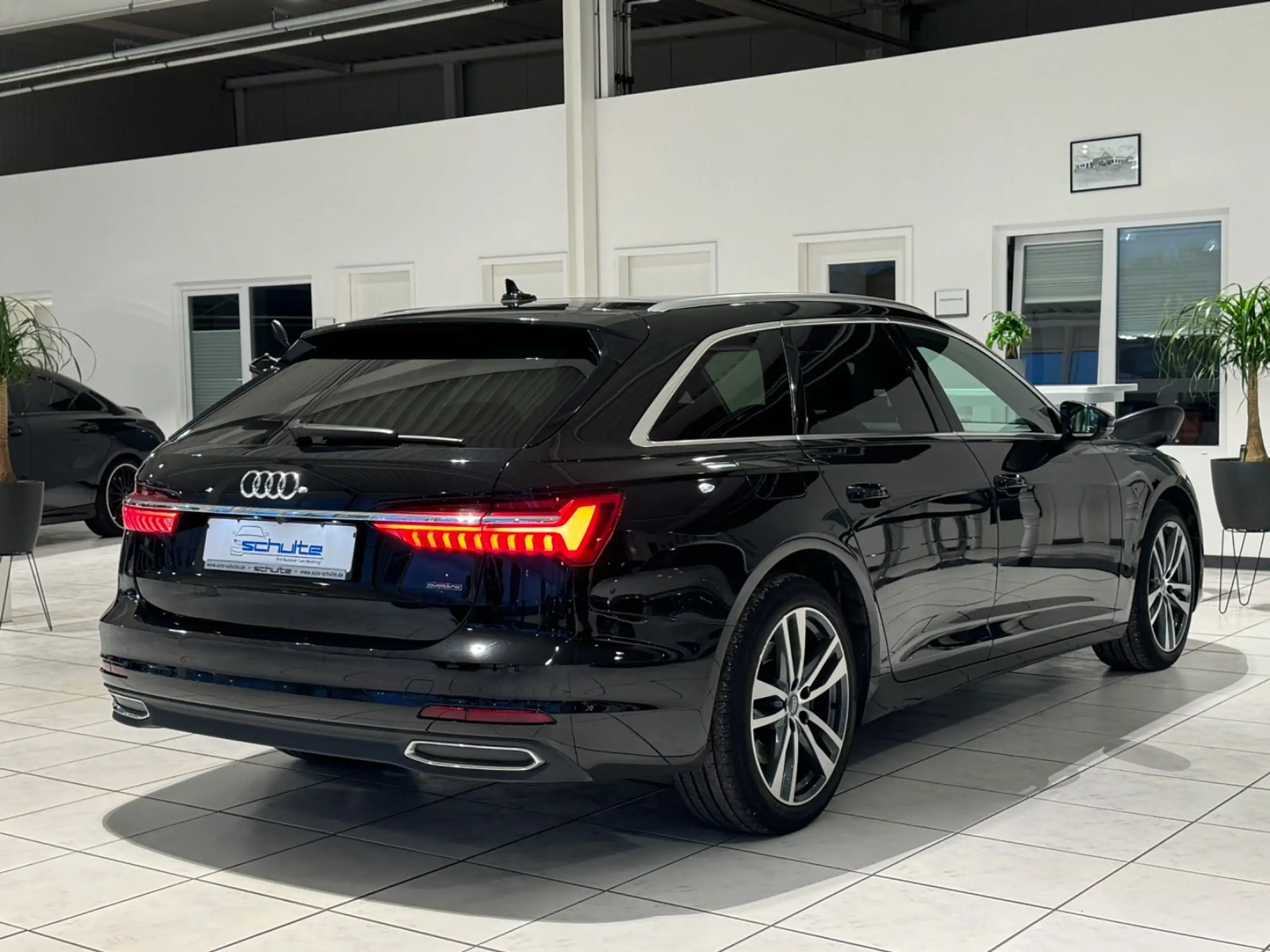 Audi - A6