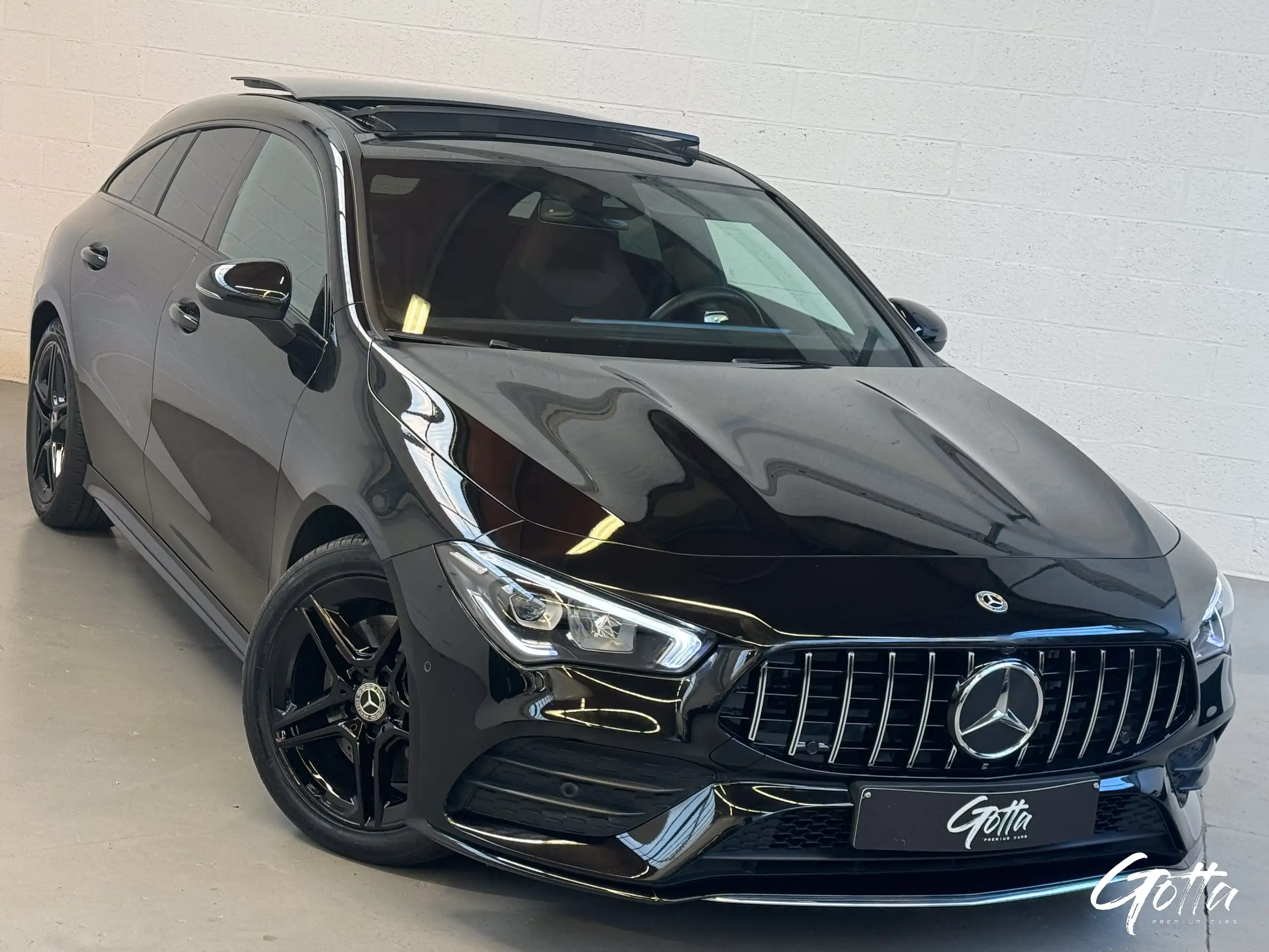 Mercedes-Benz - CLA 200