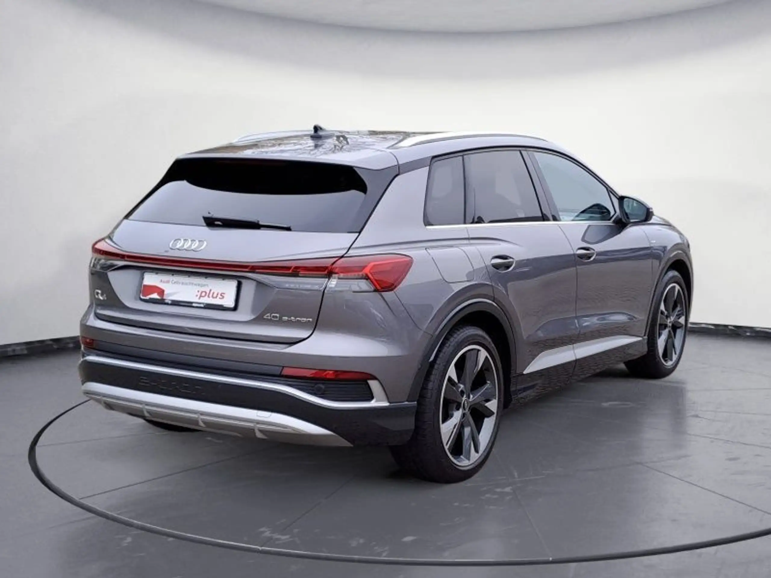 Audi - Q4 e-tron