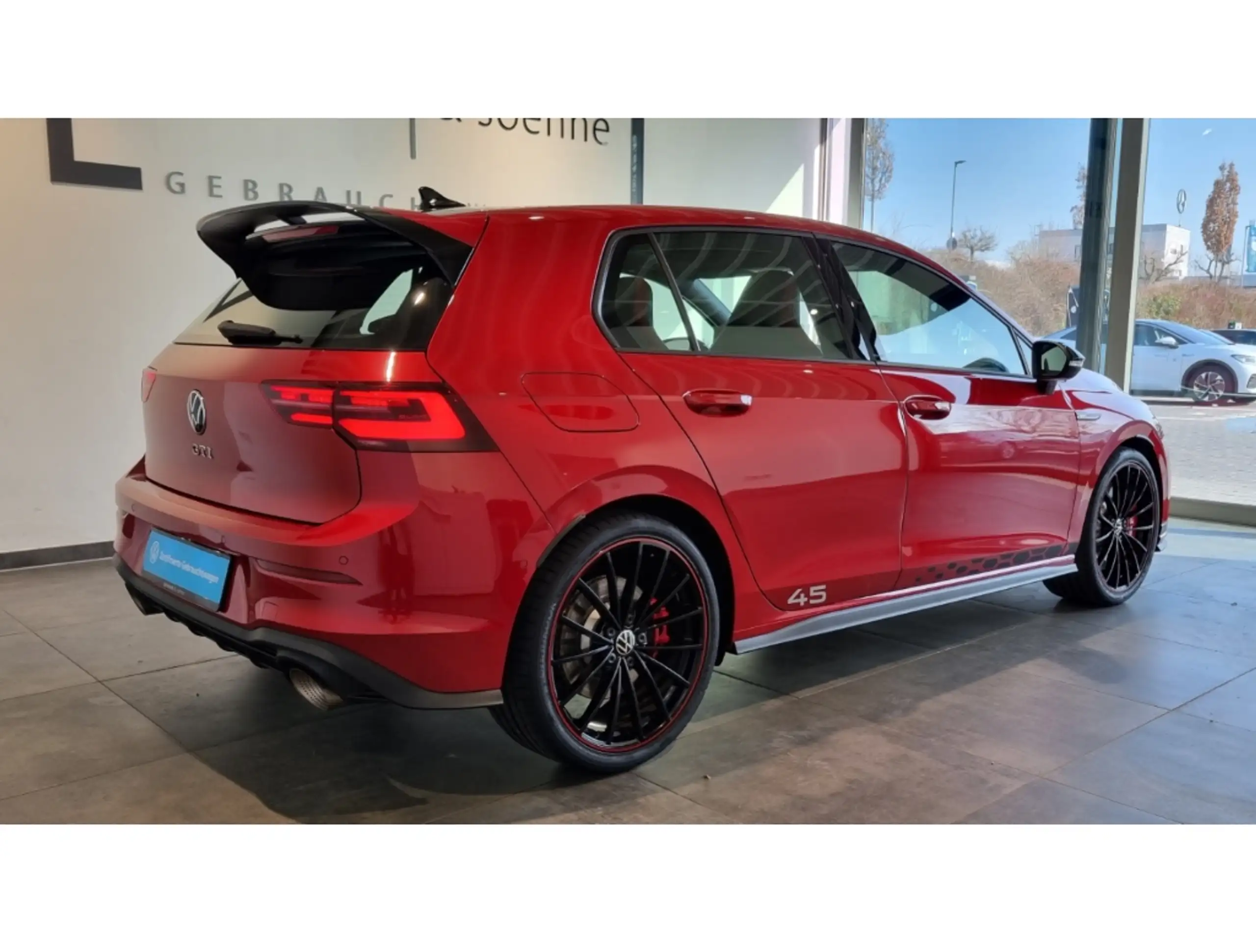 Volkswagen - Golf GTI